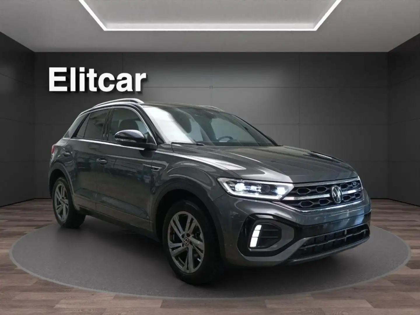 Volkswagen T-Roc 1.5 TSI ACT DSG R-Line - 2