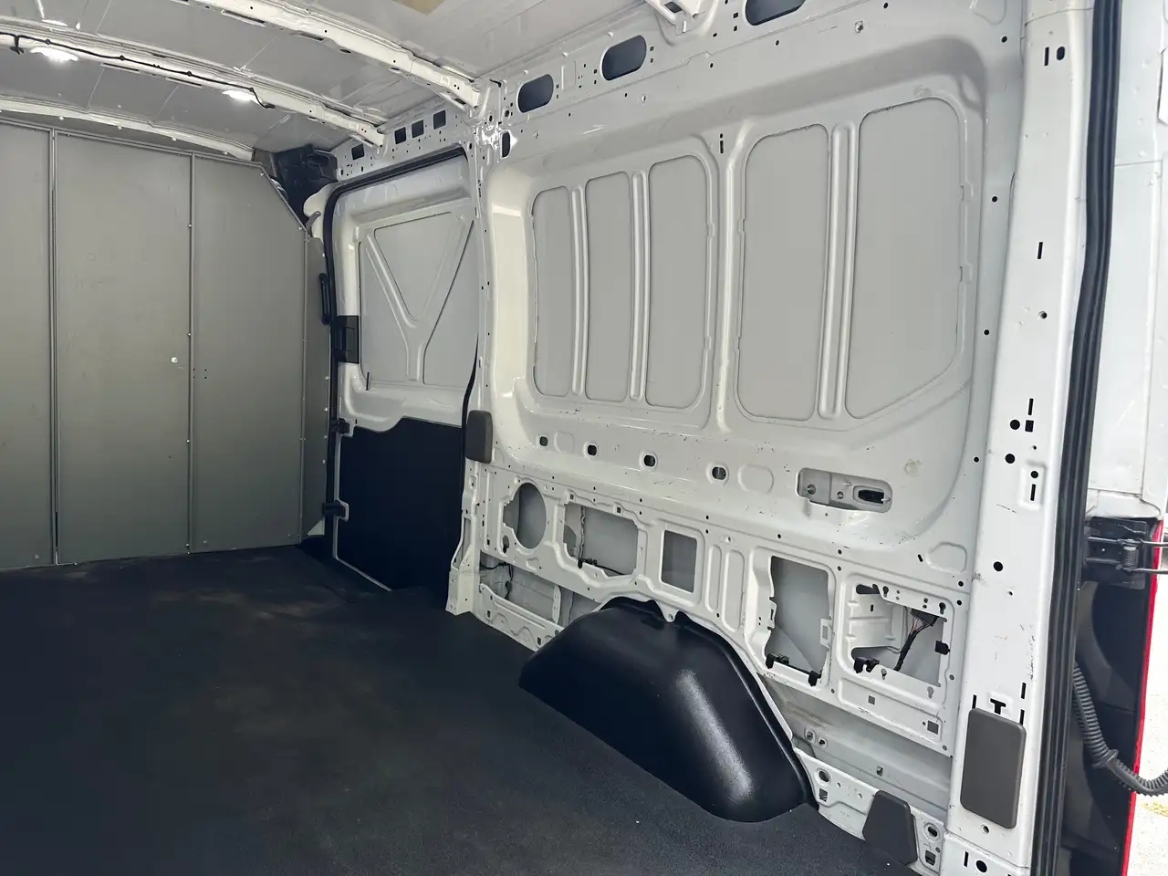 Ford E-Transit снимка Ford E-Transit