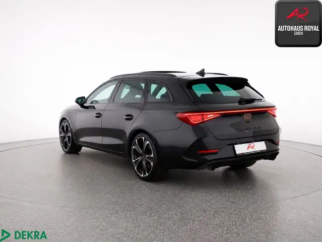 Cupra Leon view 3
