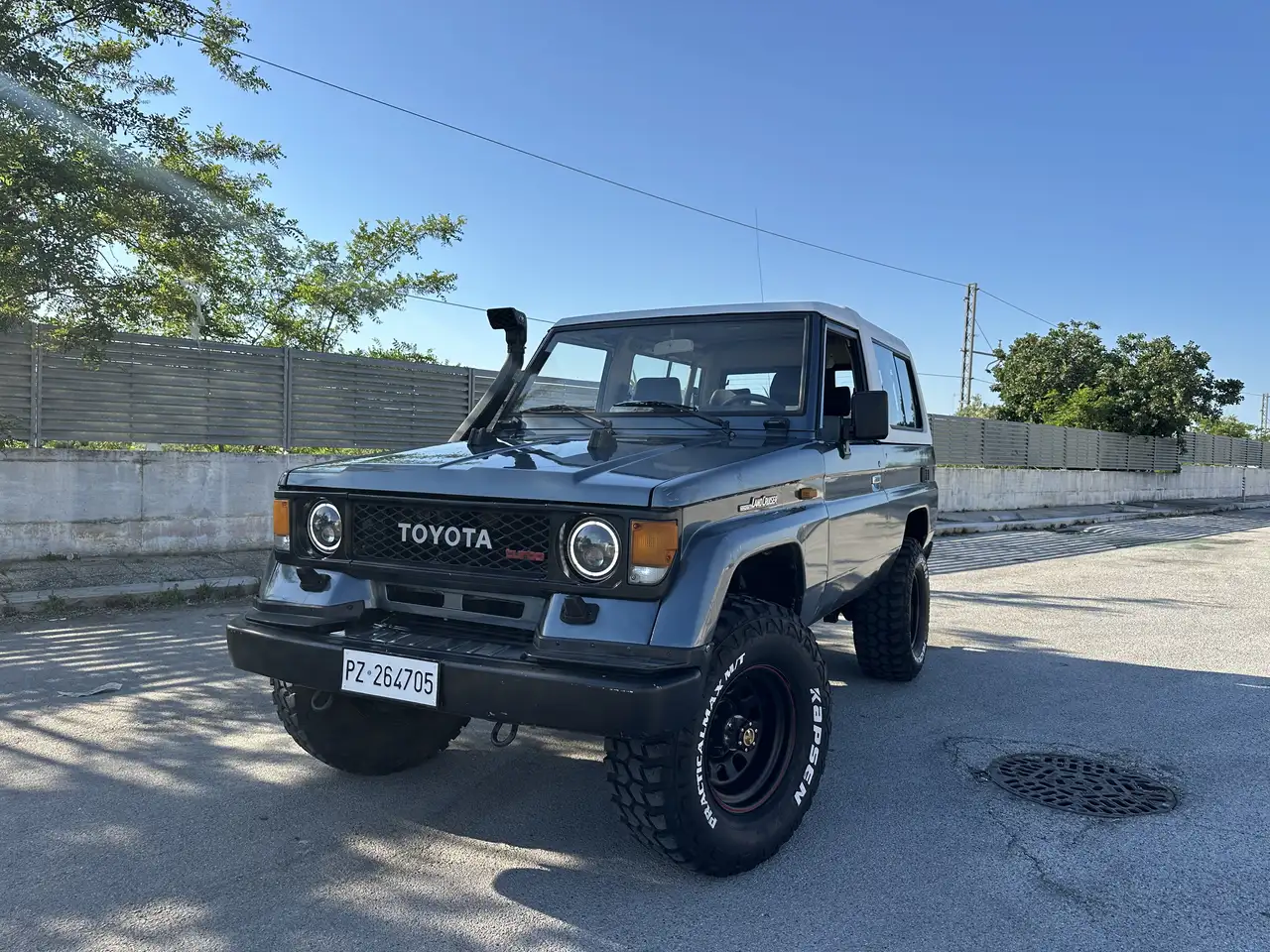 Toyota Land Cruiser Lj73 Hard Top 2.4 td, foto 1