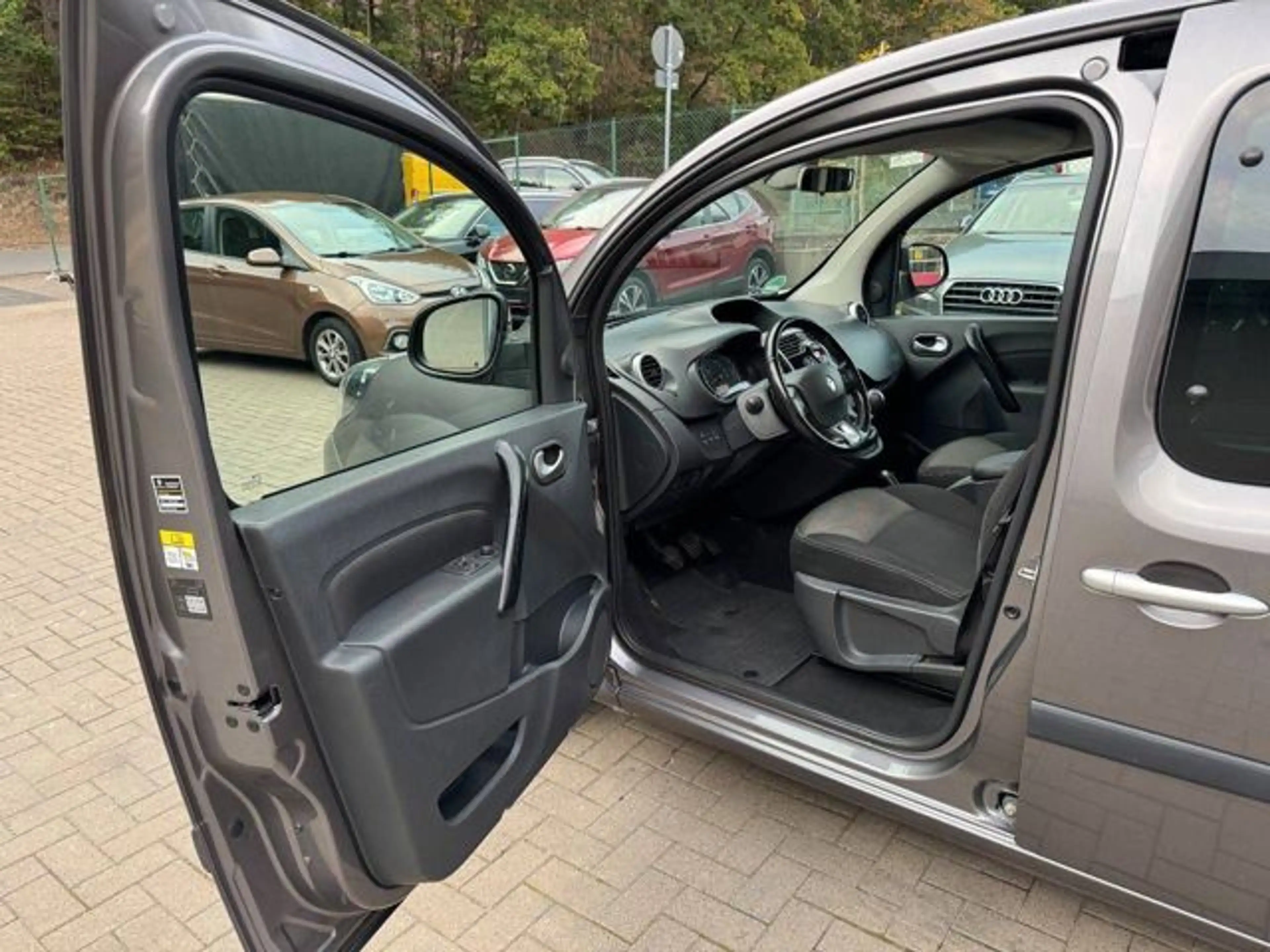 Renault Kangoo Limited — photo 12