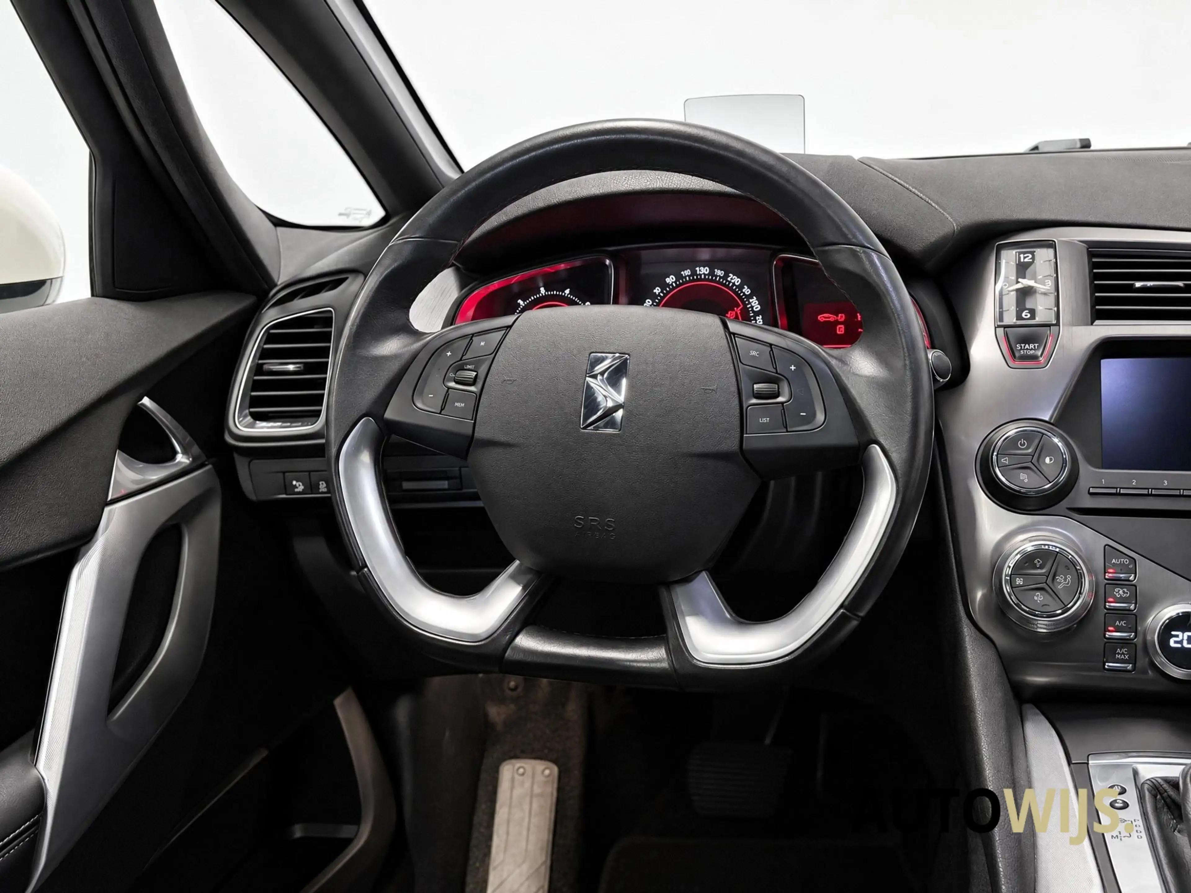 Citroen DS5 1.6 THP So Chic|AUT|LEDER|PANO|HUD|TREKHAAK|LED|GO — photo 17