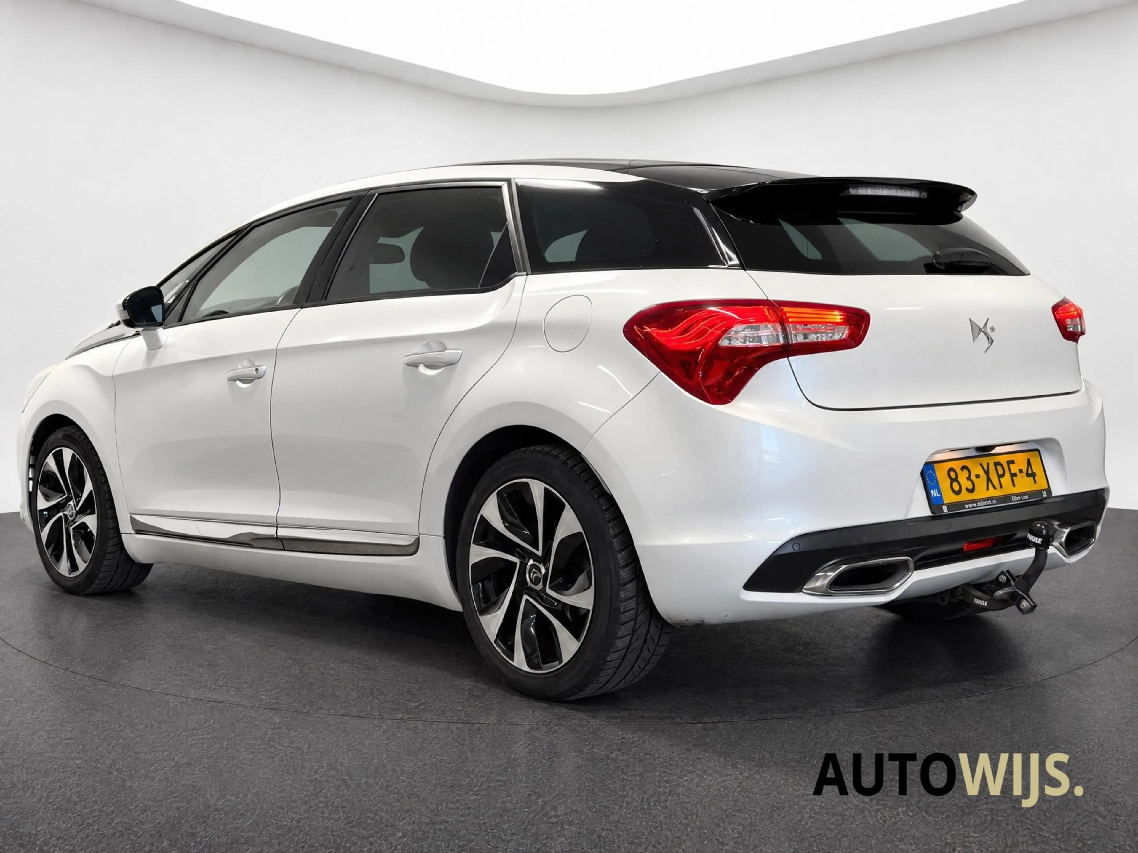 Citroen DS5 1.6 THP So Chic|AUT|LEDER|PANO|HUD|TREKHAAK|LED|GO — photo 8