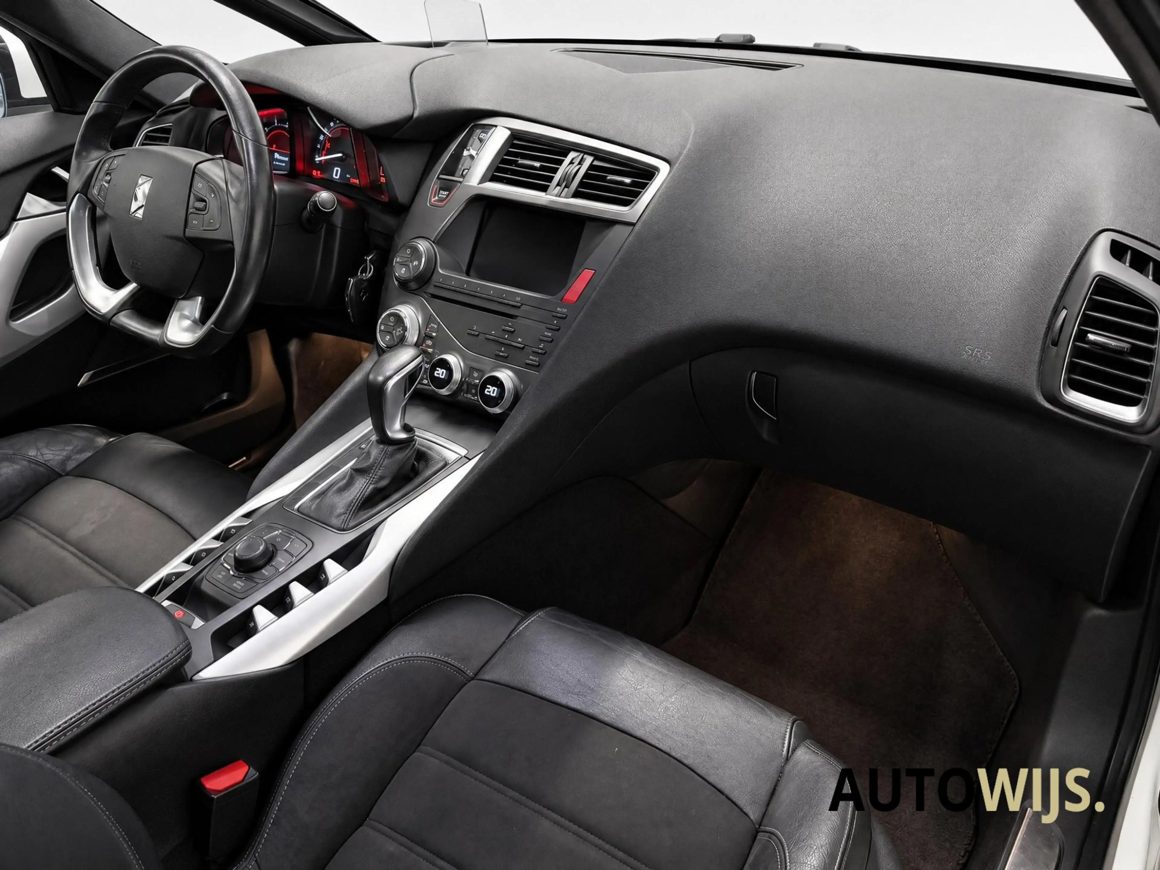 Citroen DS5 1.6 THP So Chic|AUT|LEDER|PANO|HUD|TREKHAAK|LED|GO — photo 9