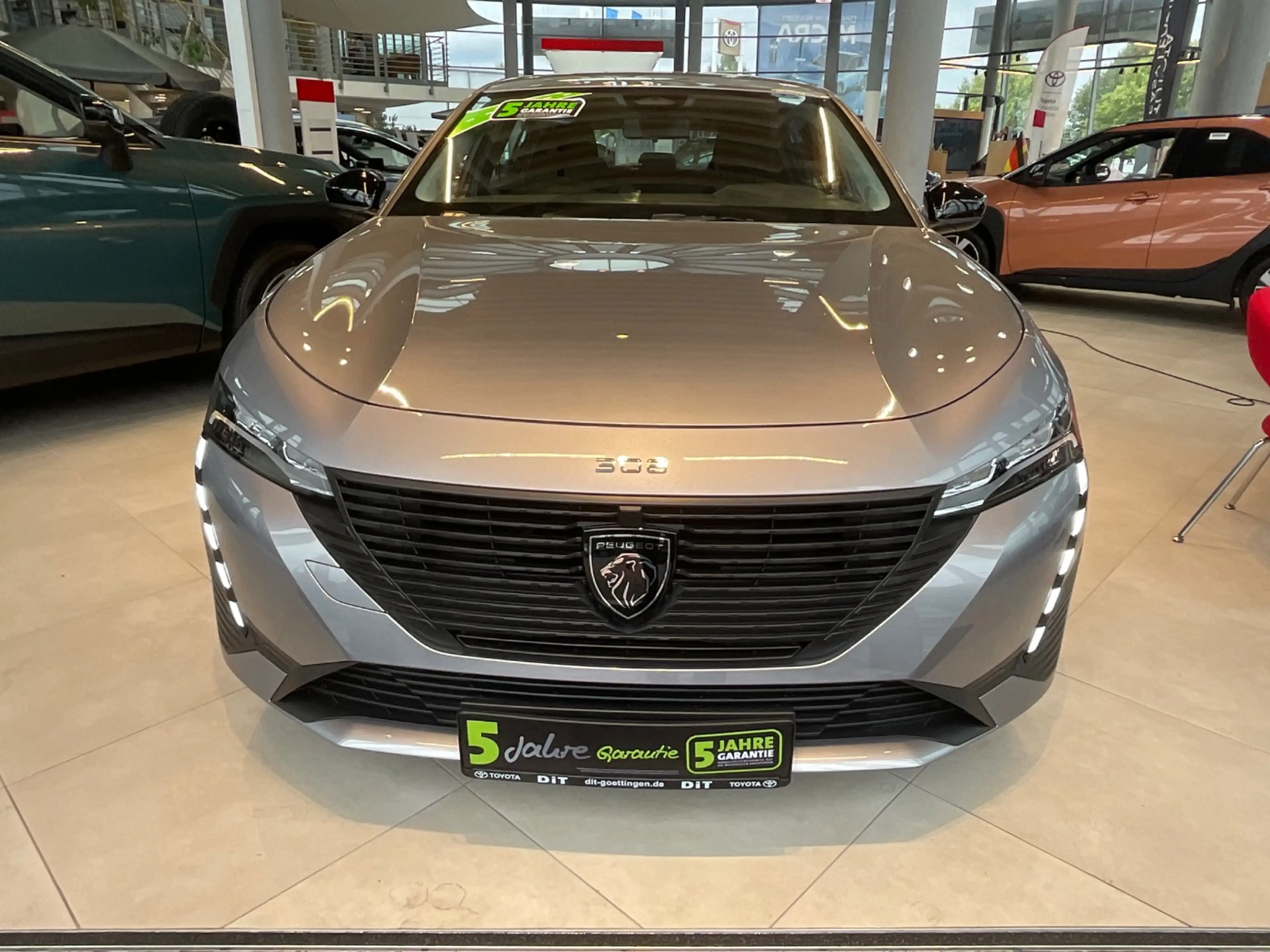 Peugeot 308 1.2 PureTech 110 Active Pack LED+SHZ+2xKlima — photo 4