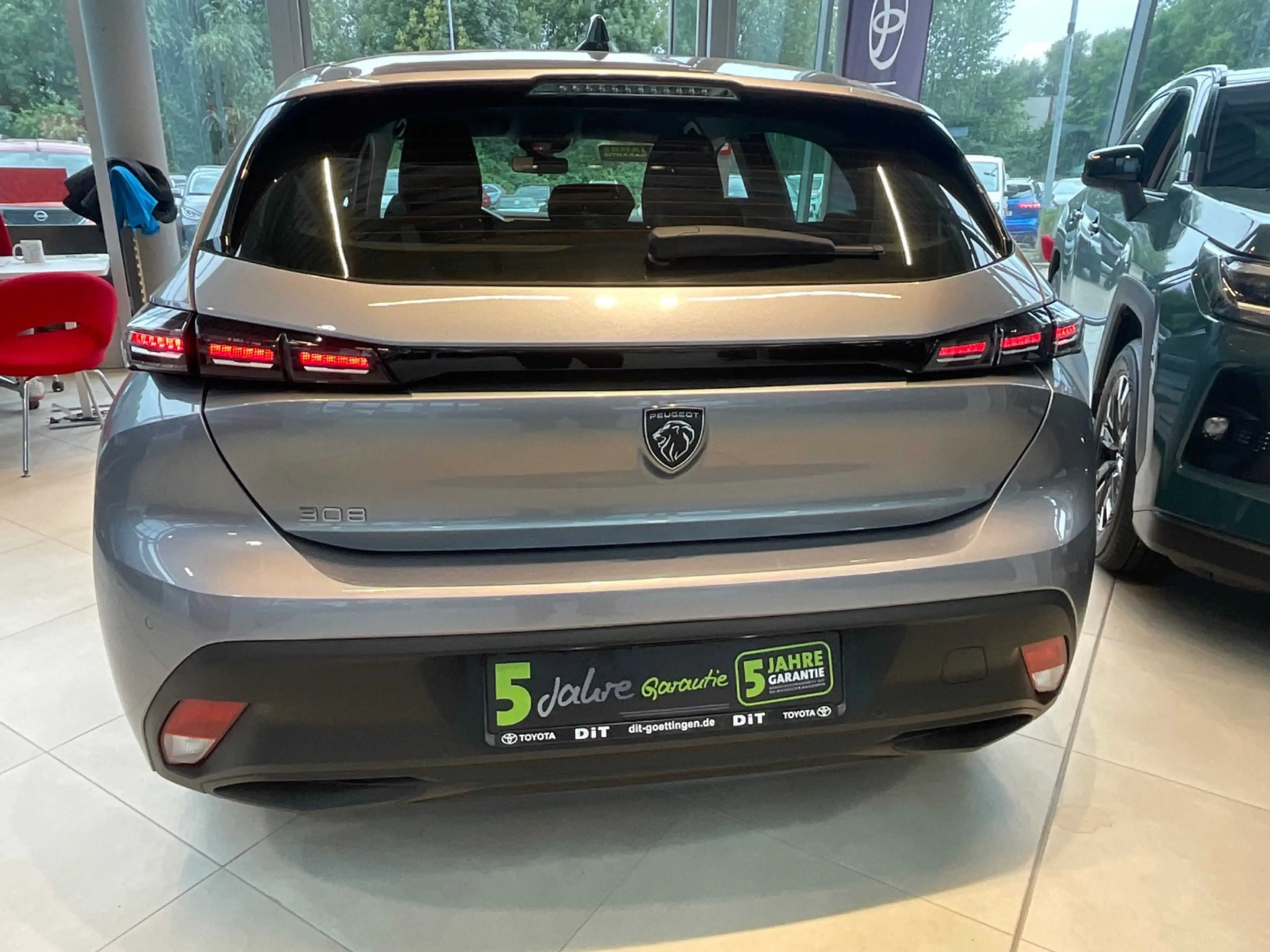 Peugeot 308 1.2 PureTech 110 Active Pack LED+SHZ+2xKlima — photo 8