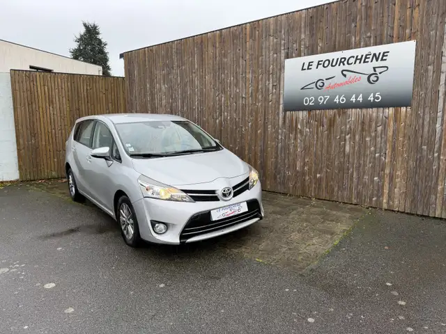 Toyota Verso 112 D-4D FAP DYNAMIC BUSINESS