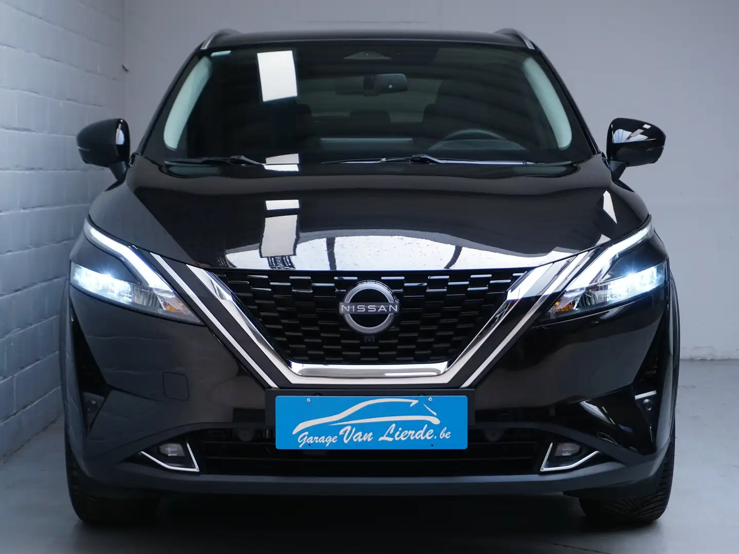 Nissan Qashqai 1.3 DIG-T MHEV N-Connecta Xtronic- 8670km-Pano dak Zwart - 2