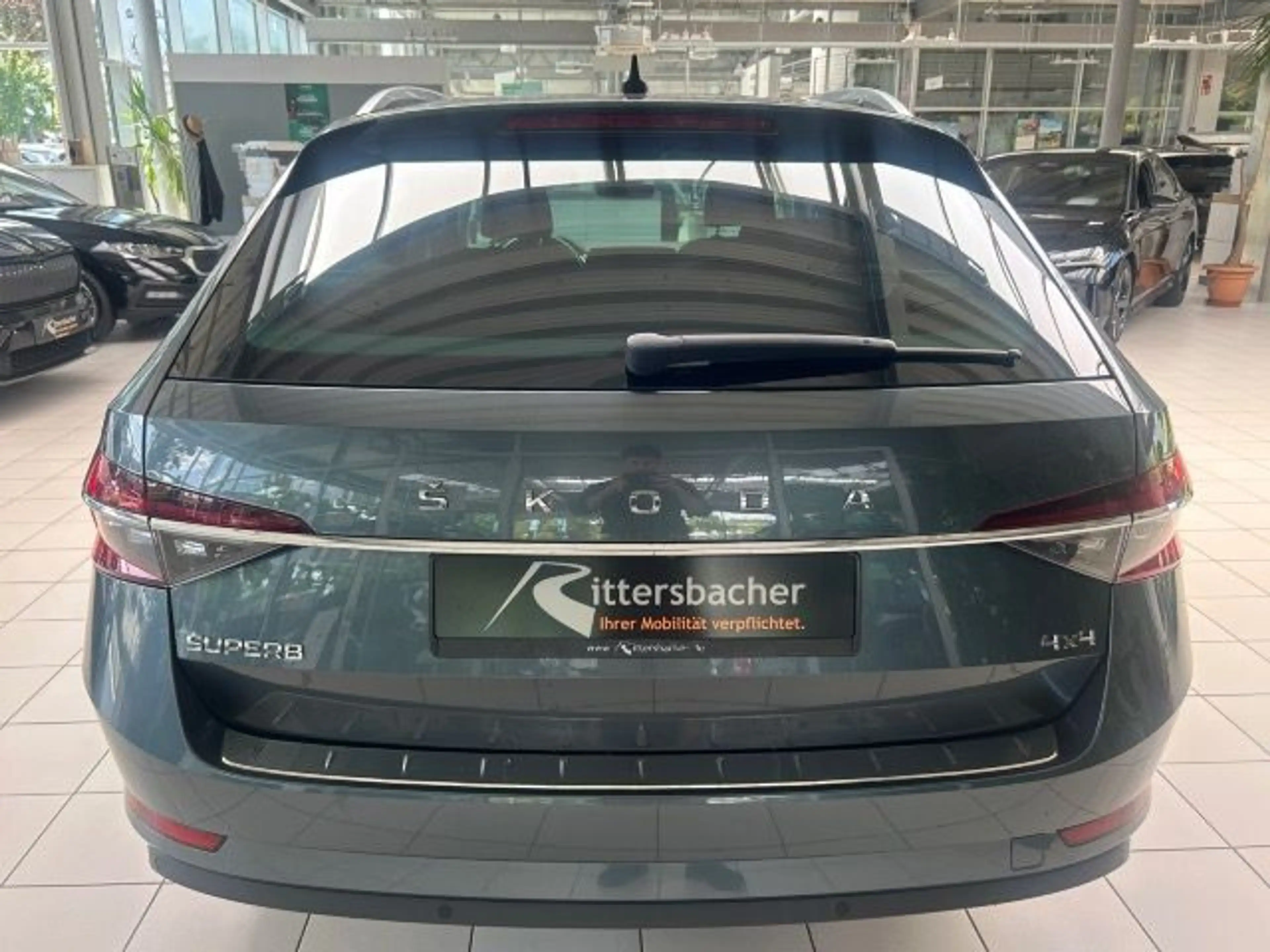 Skoda Superb Combi Style 2.0 TDI DSG 4x4 AHK Navi PDC — photo 7