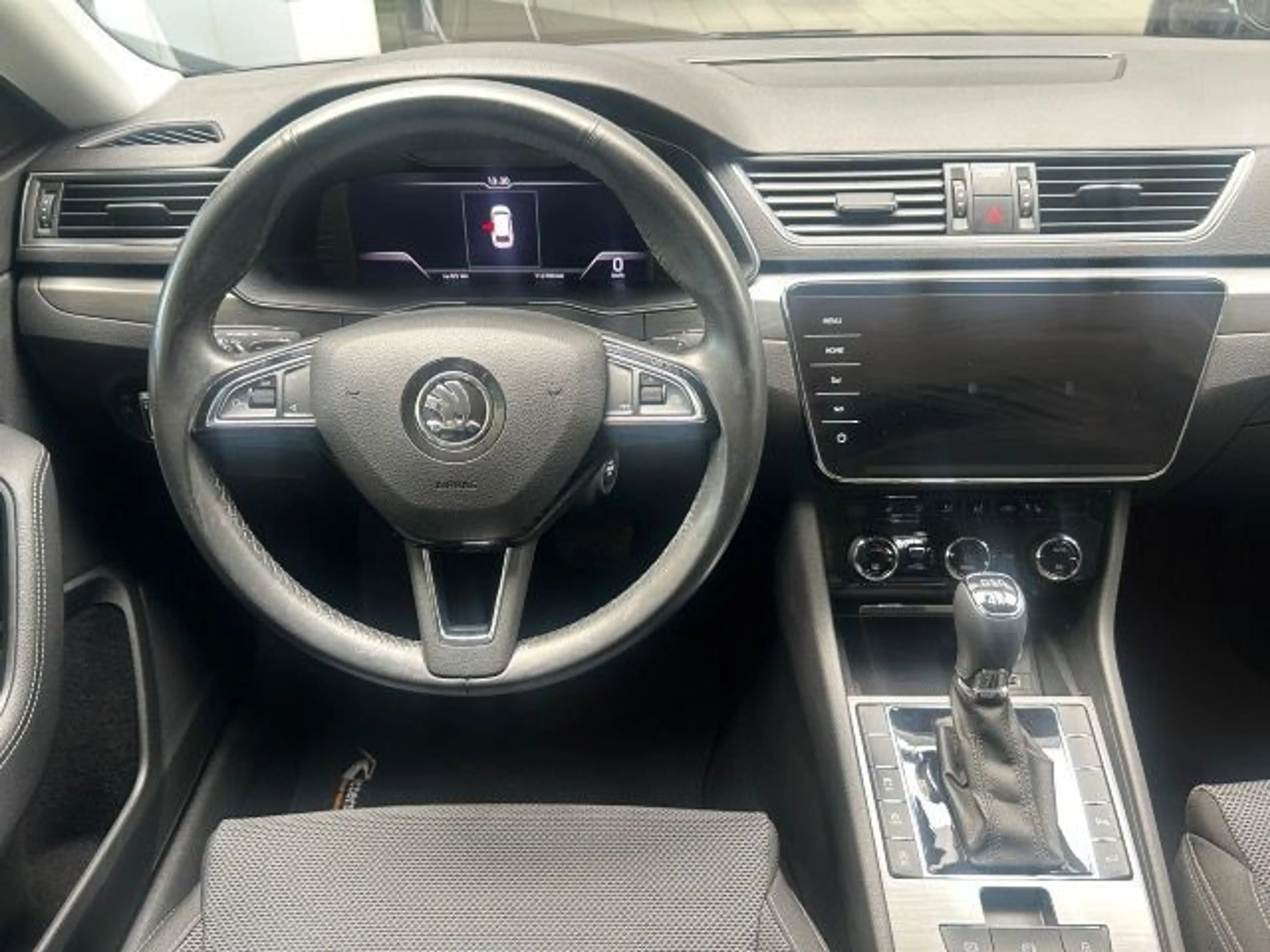 Skoda Superb Combi Style 2.0 TDI DSG 4x4 AHK Navi PDC — photo 15