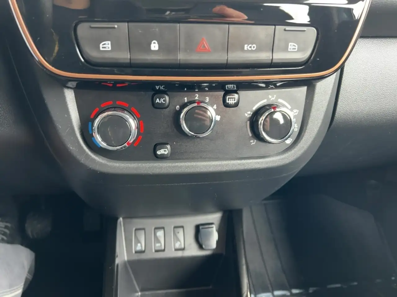 Dacia Spring Electric 65 Extreme Rückfahrkamera PDC BT 14