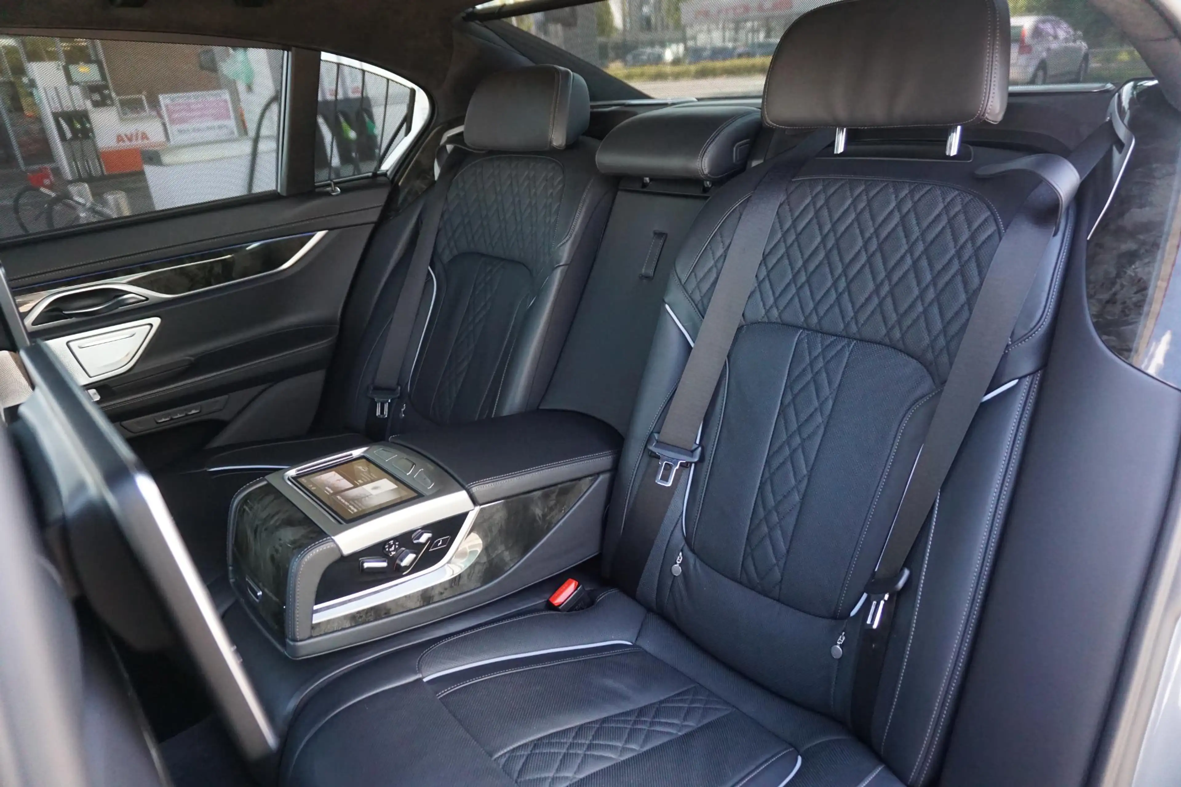 BMW 745 7-serie 745e High Executive | B&W | massage | tv | — photo 13