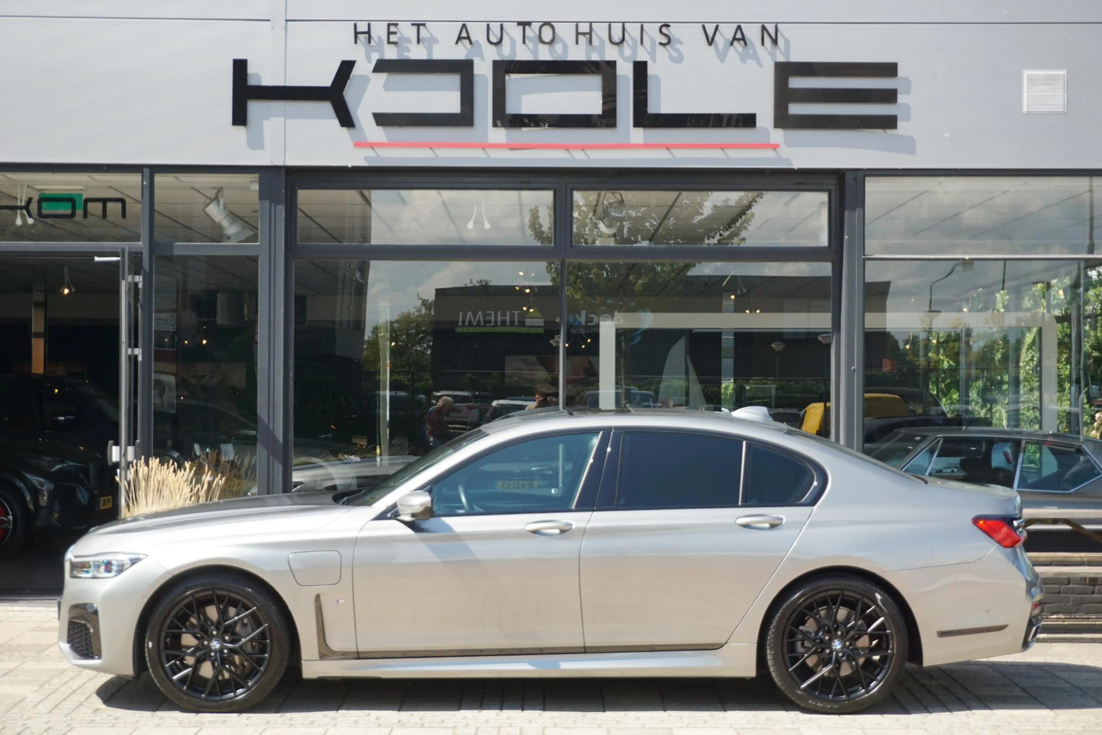 BMW 745 7-serie 745e High Executive | B&W | massage | tv | — photo 4