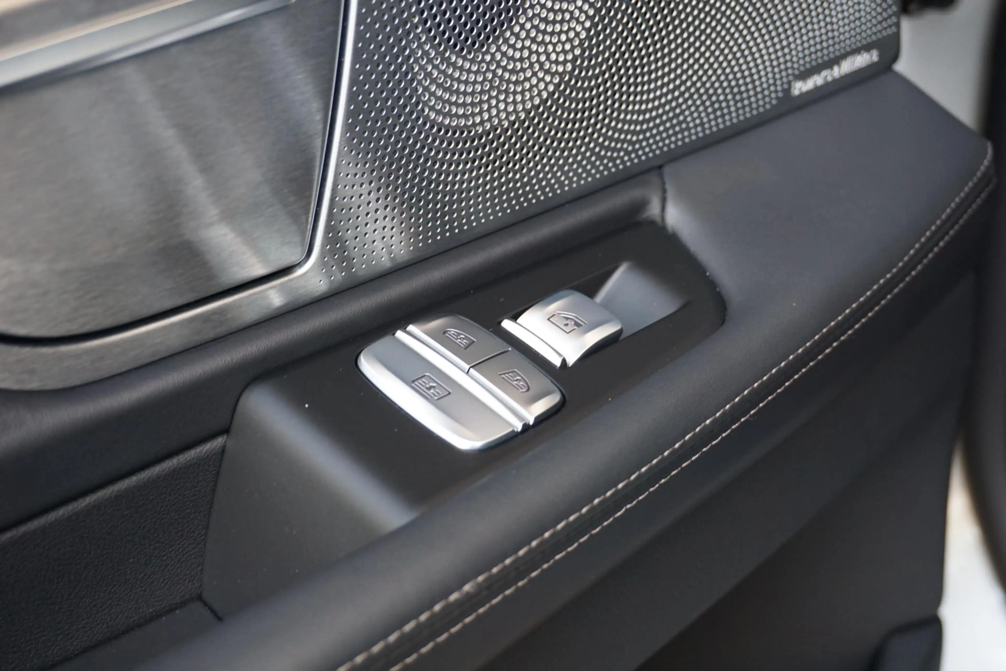BMW 745 7-serie 745e High Executive | B&W | massage | tv | — photo 48