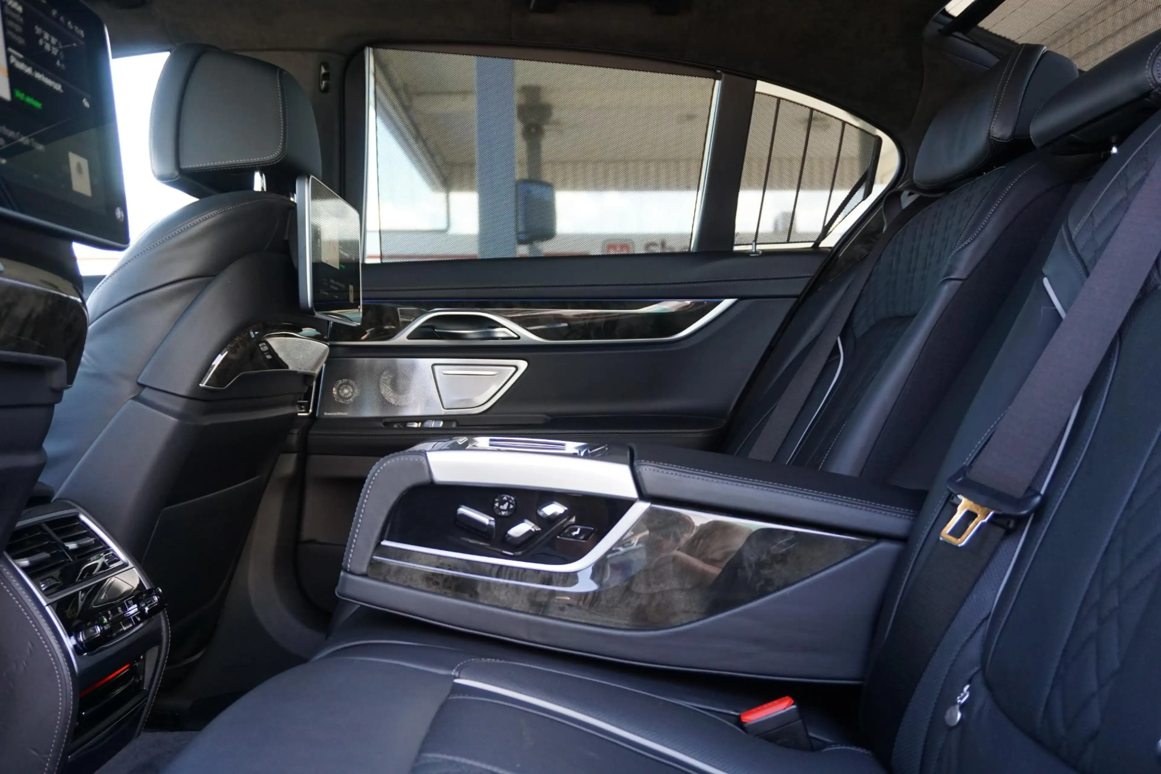 BMW 745 7-serie 745e High Executive | B&W | massage | tv | — photo 6
