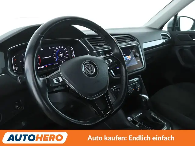 Volkswagen Tiguan Allspace view 11
