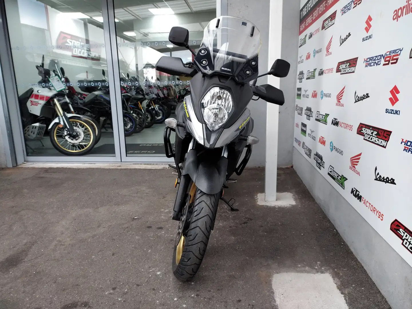 Suzuki V-Strom 650 XT Geel - 2