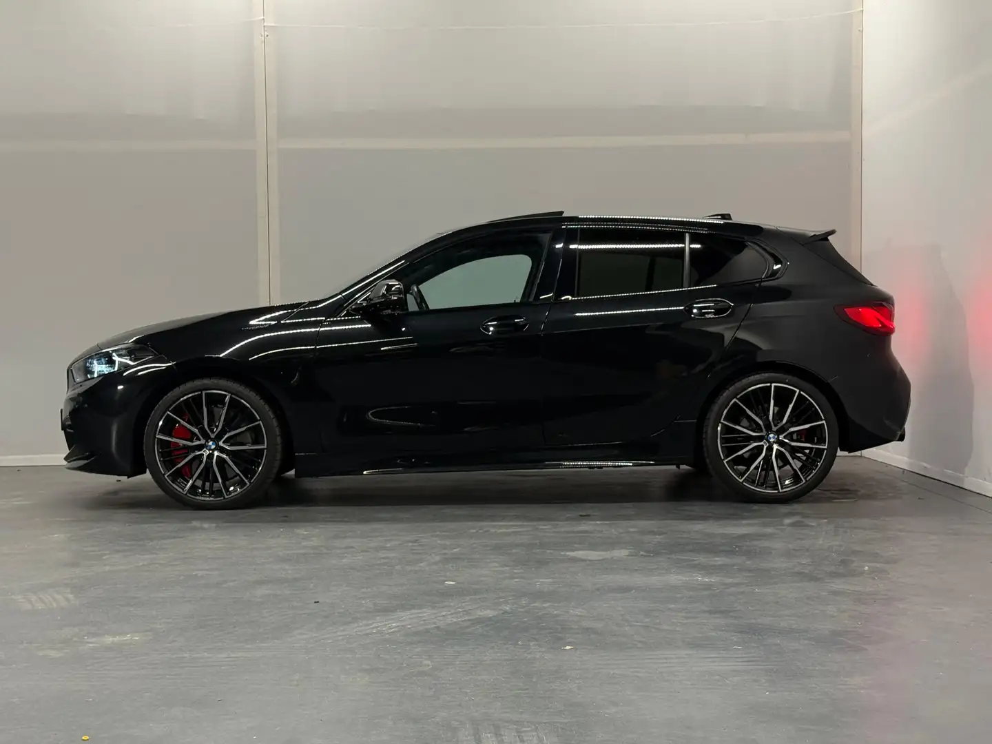 BMW 120 1-serie 120i Schwarz - 2