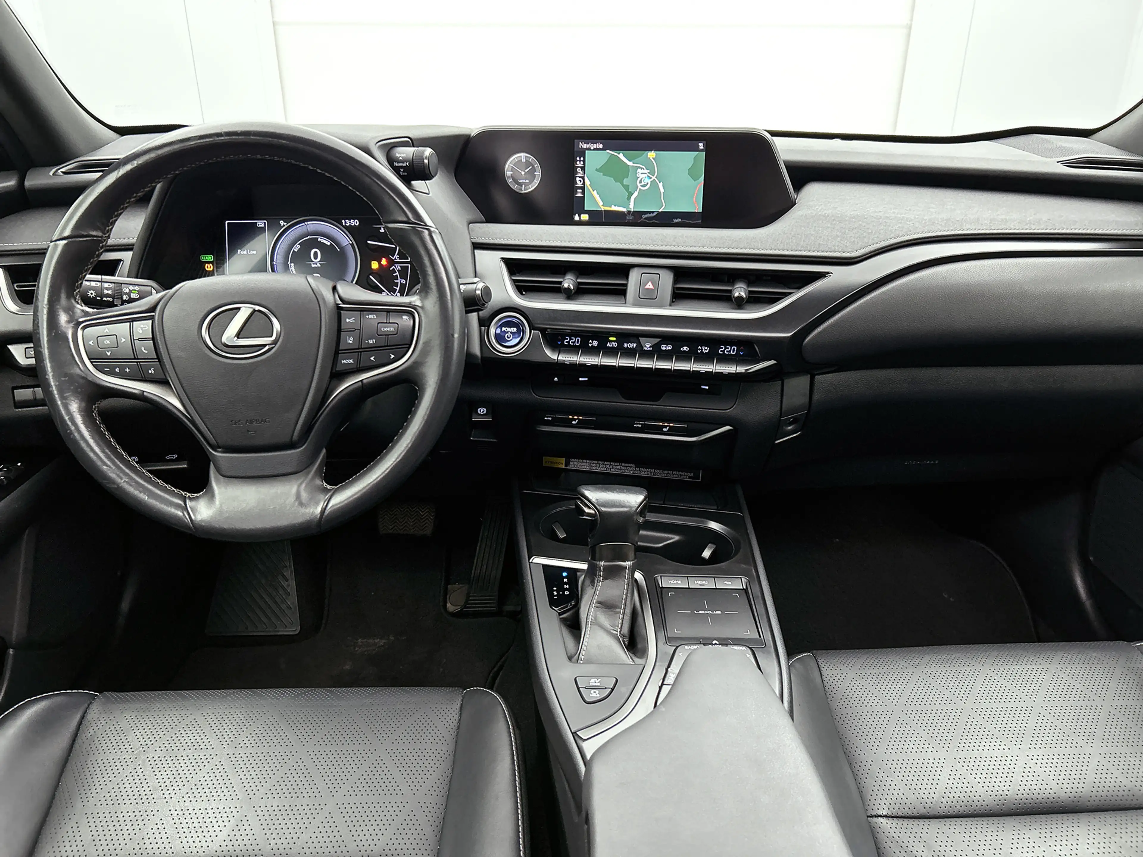 Lexus UX 250h Executive Line | Schuif/kanteldak | Navigatie | LM — photo 5
