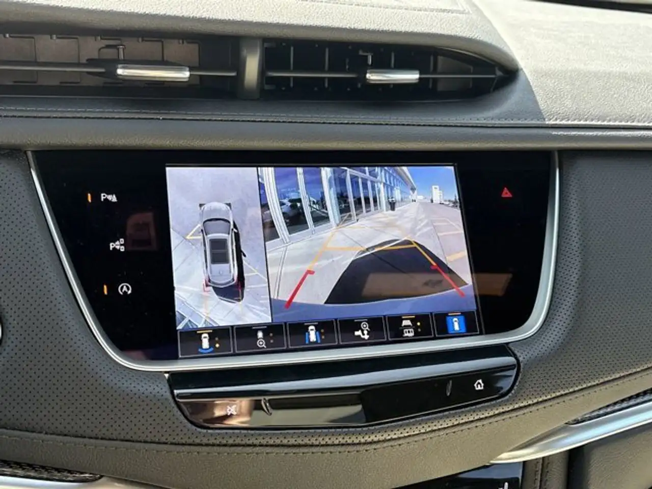 Cadillac XT5 снимка Cadillac XT5