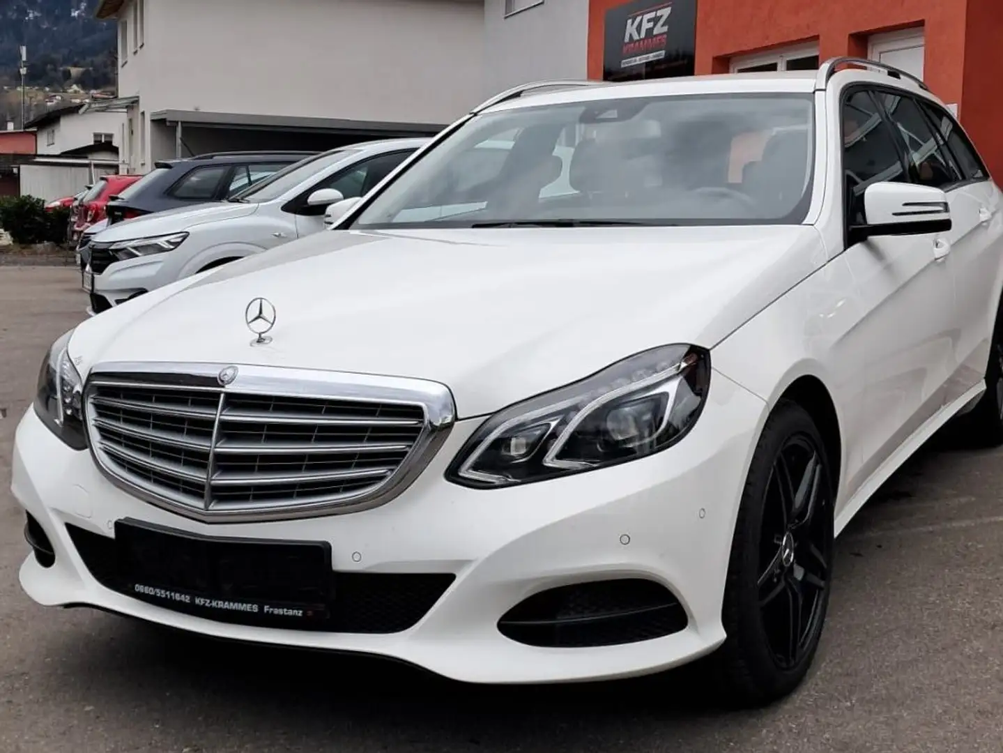 Mercedes-Benz E 220 E 220 T BlueTEC A-Edition Plus Aut.A-Edition Plus White - 1