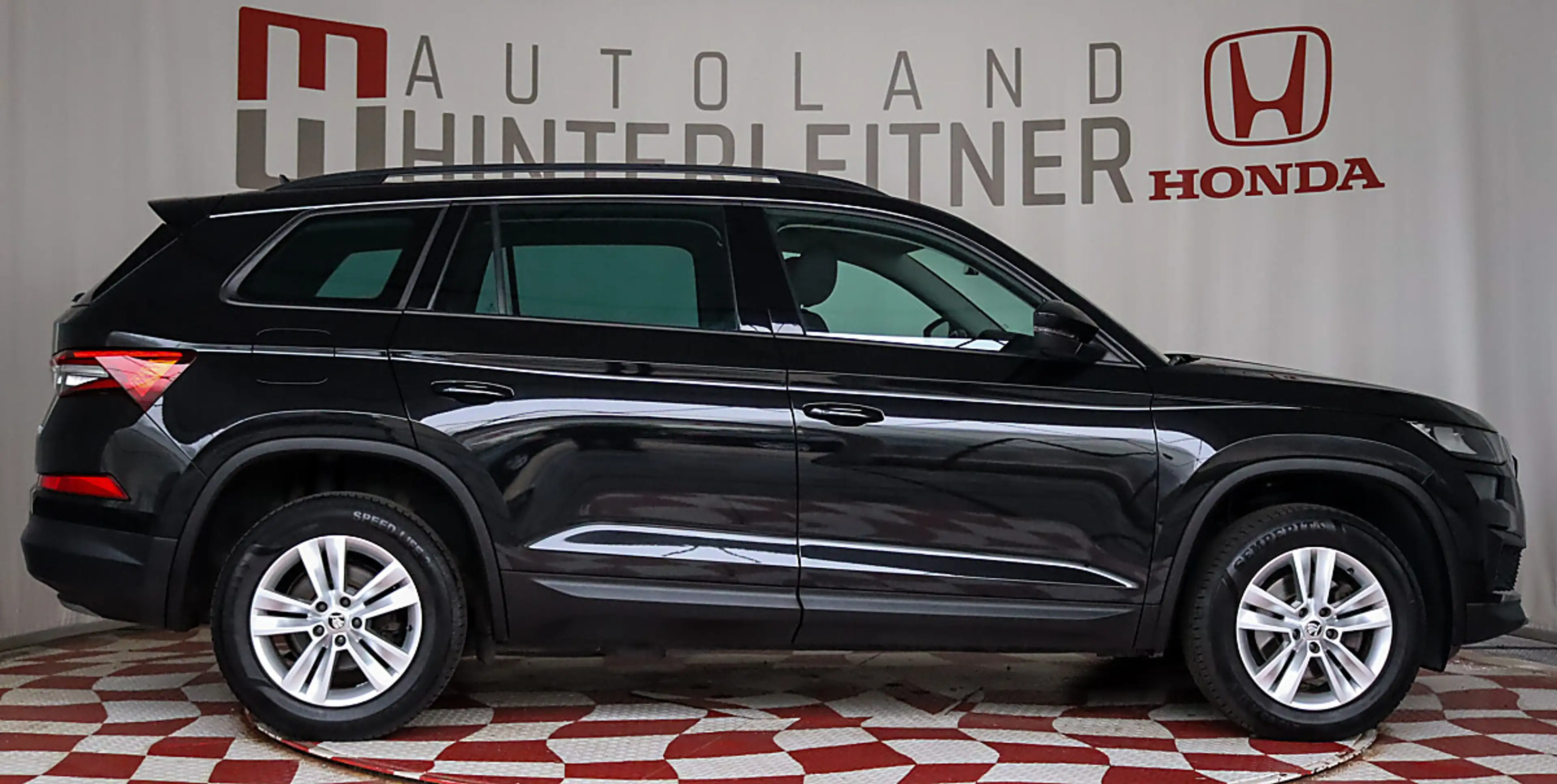 Skoda Kodiaq 4x4 DSG KAMERA LED NAVI WINTERPAKET — photo 8