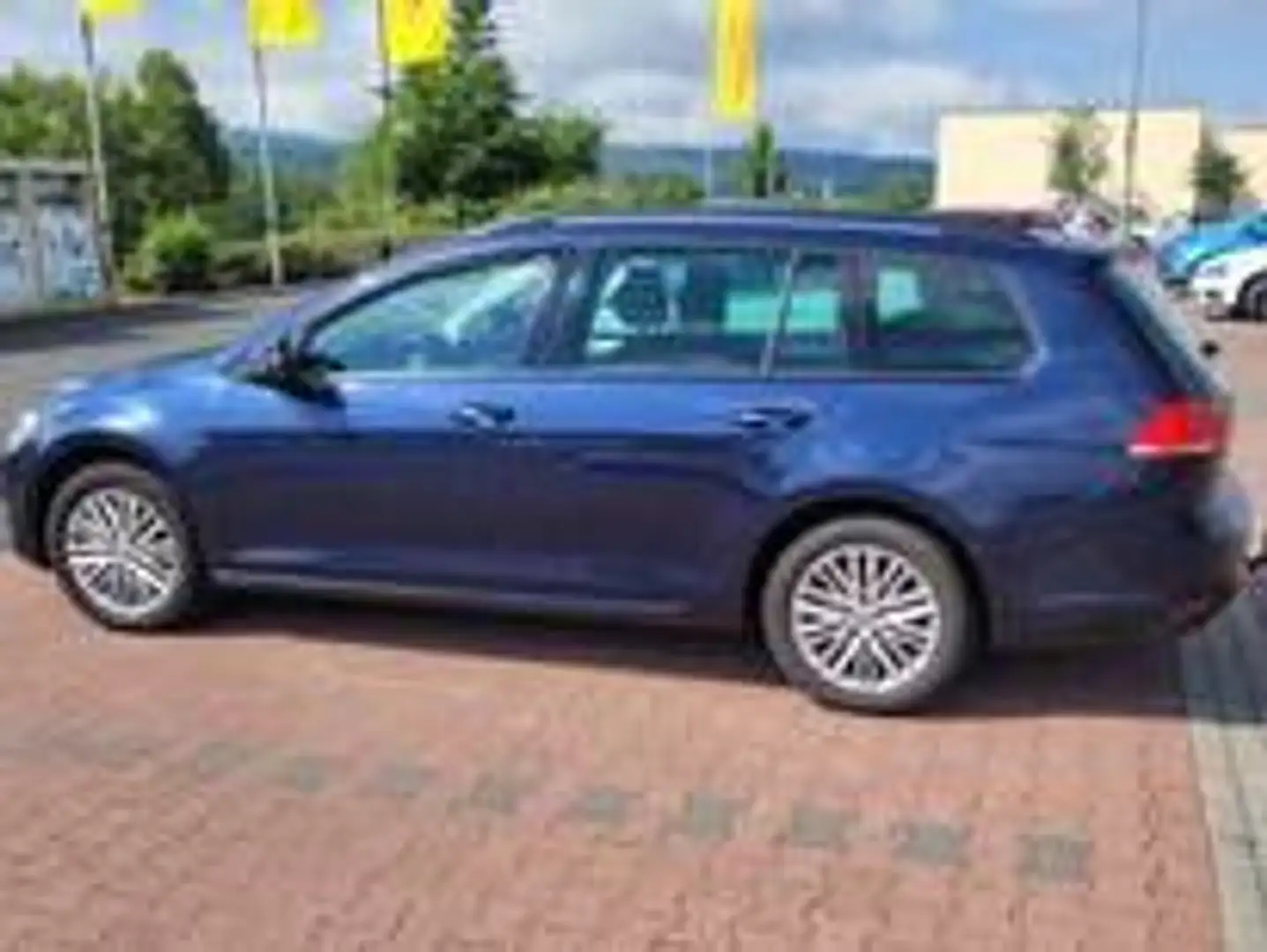 Volkswagen Golf Variant Cup 1,6 TDI 110 PS NAVI AHK PDC Turbo defekt Blau - 2