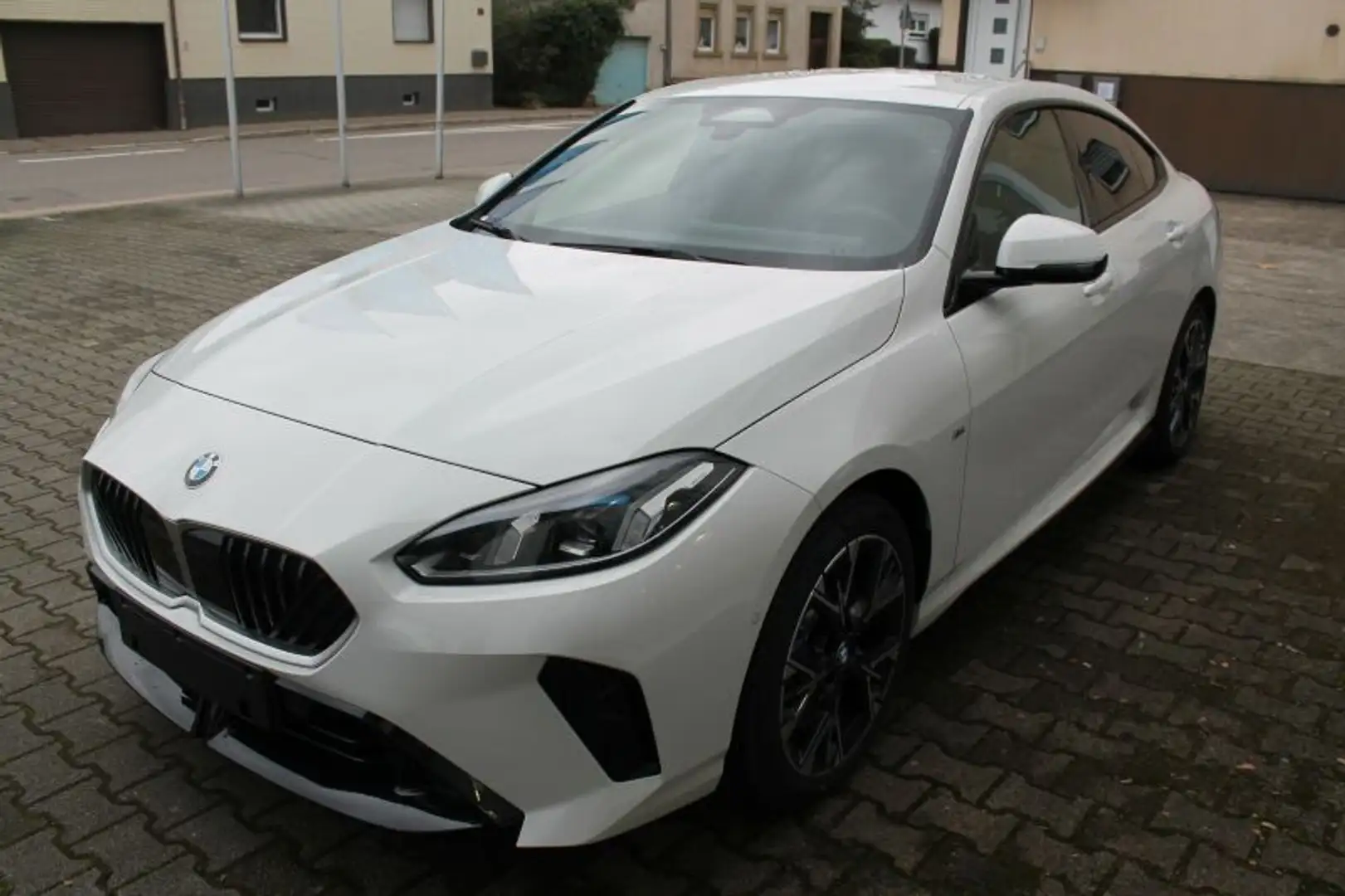 BMW 220 Gran Coupé Weiß - 2