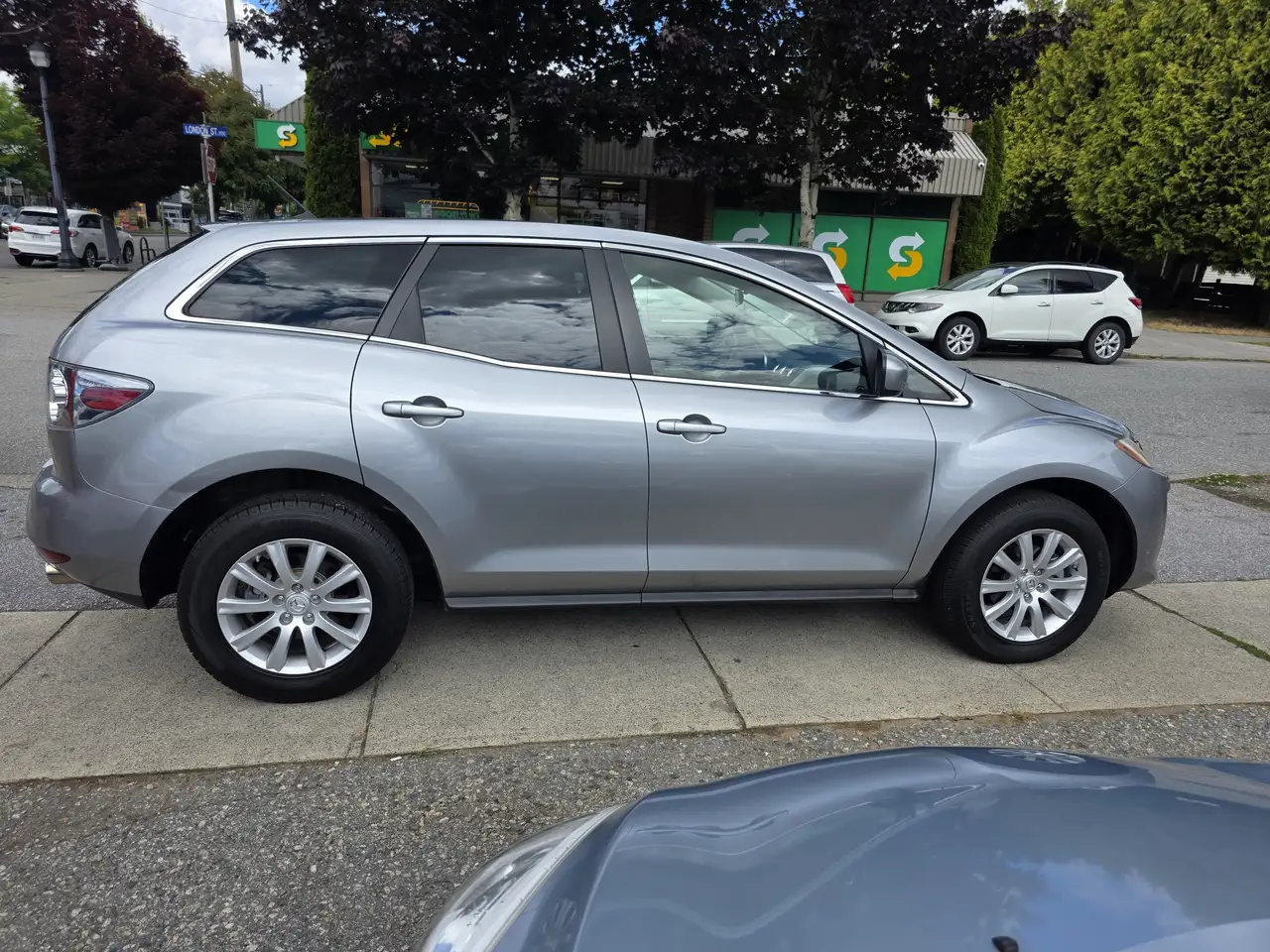 Mazda CX-7 photo Mazda CX-7