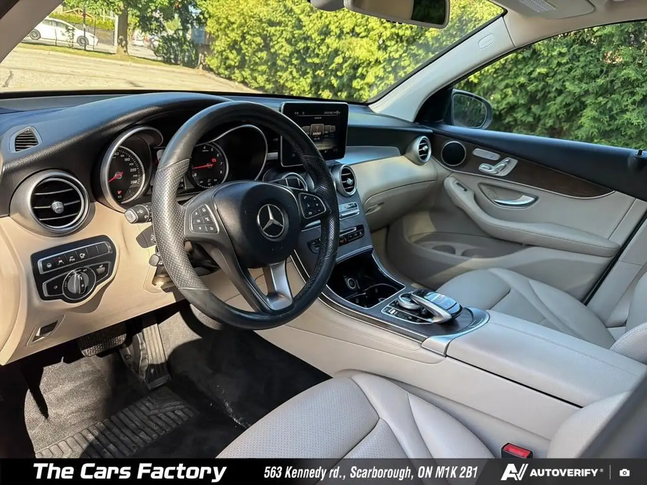 Mercedes-Benz GLC снимка Mercedes-Benz GLC