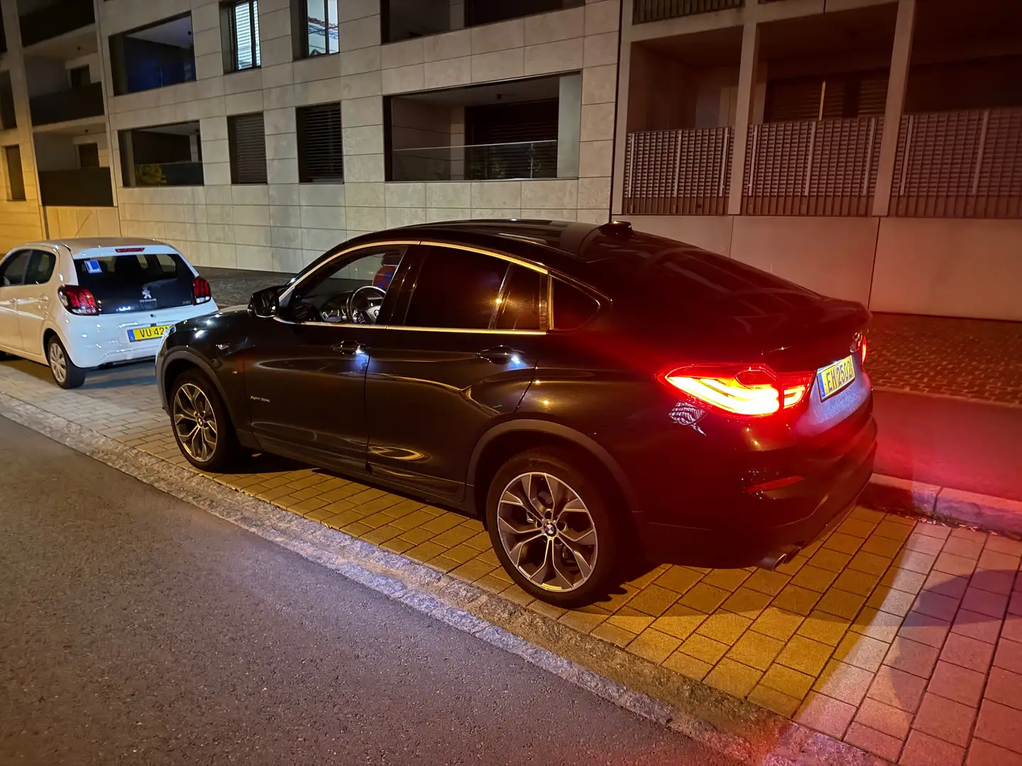 BMW X4 X4 xDrive35d Aut. xLine Noir - 2