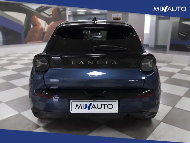 Lancia Ypsilon view 4