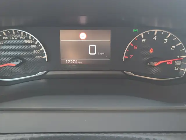 Peugeot 208 view 15