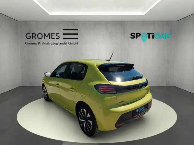 Peugeot 208 view 5