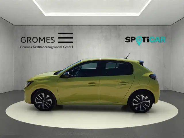 Peugeot 208 view 6