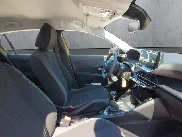 Peugeot 208 view 13