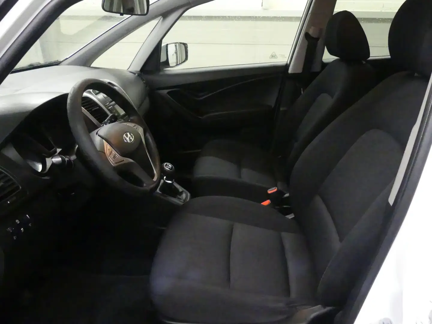 Hyundai iX20 1.6i i-Vision - Airco - Trekhaak - Mooie auto! Weiß - 2