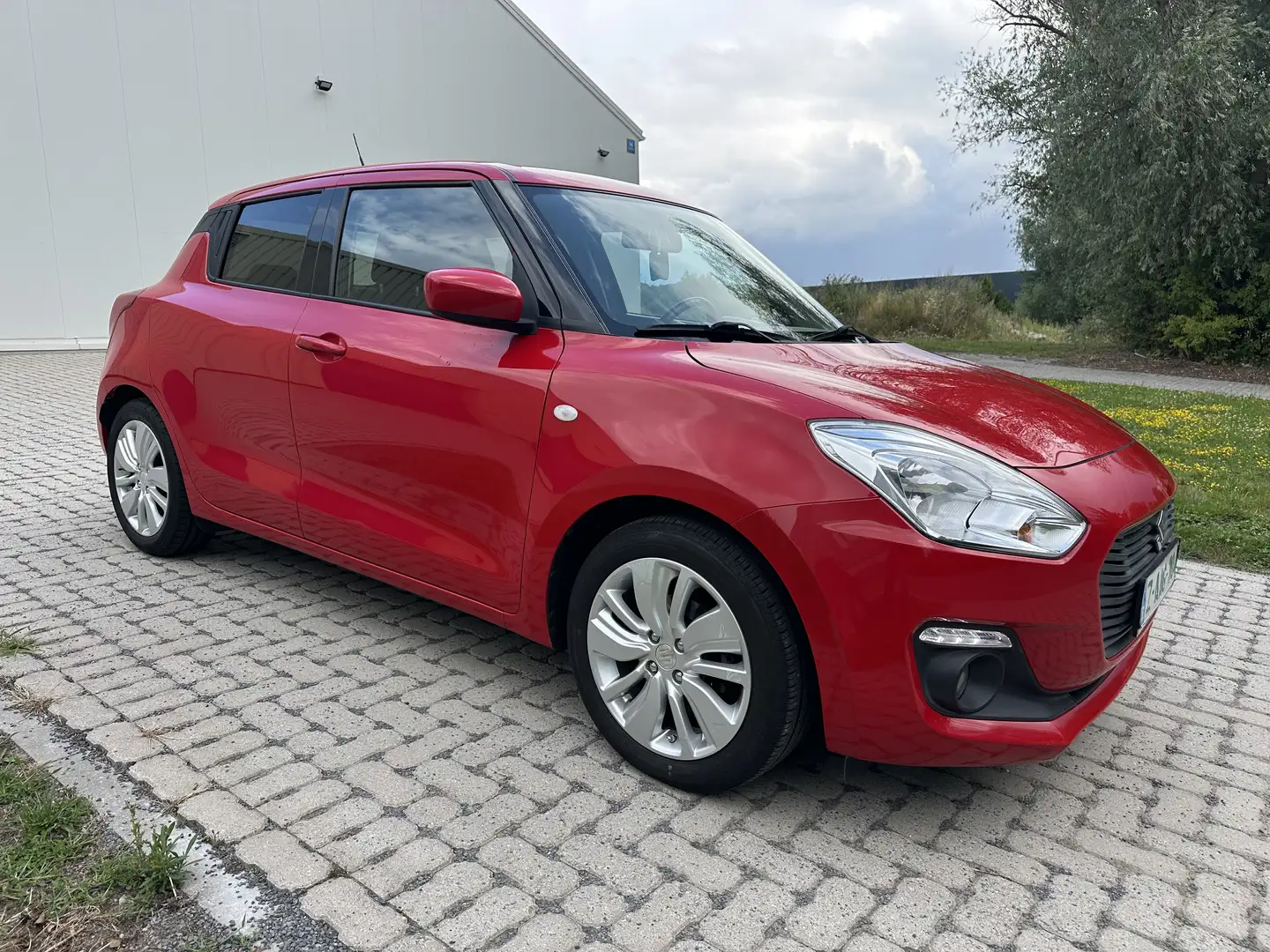 Suzuki Swift 1.2i GLX CVT - 1