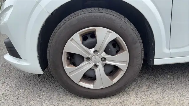 Dacia Sandero view 18