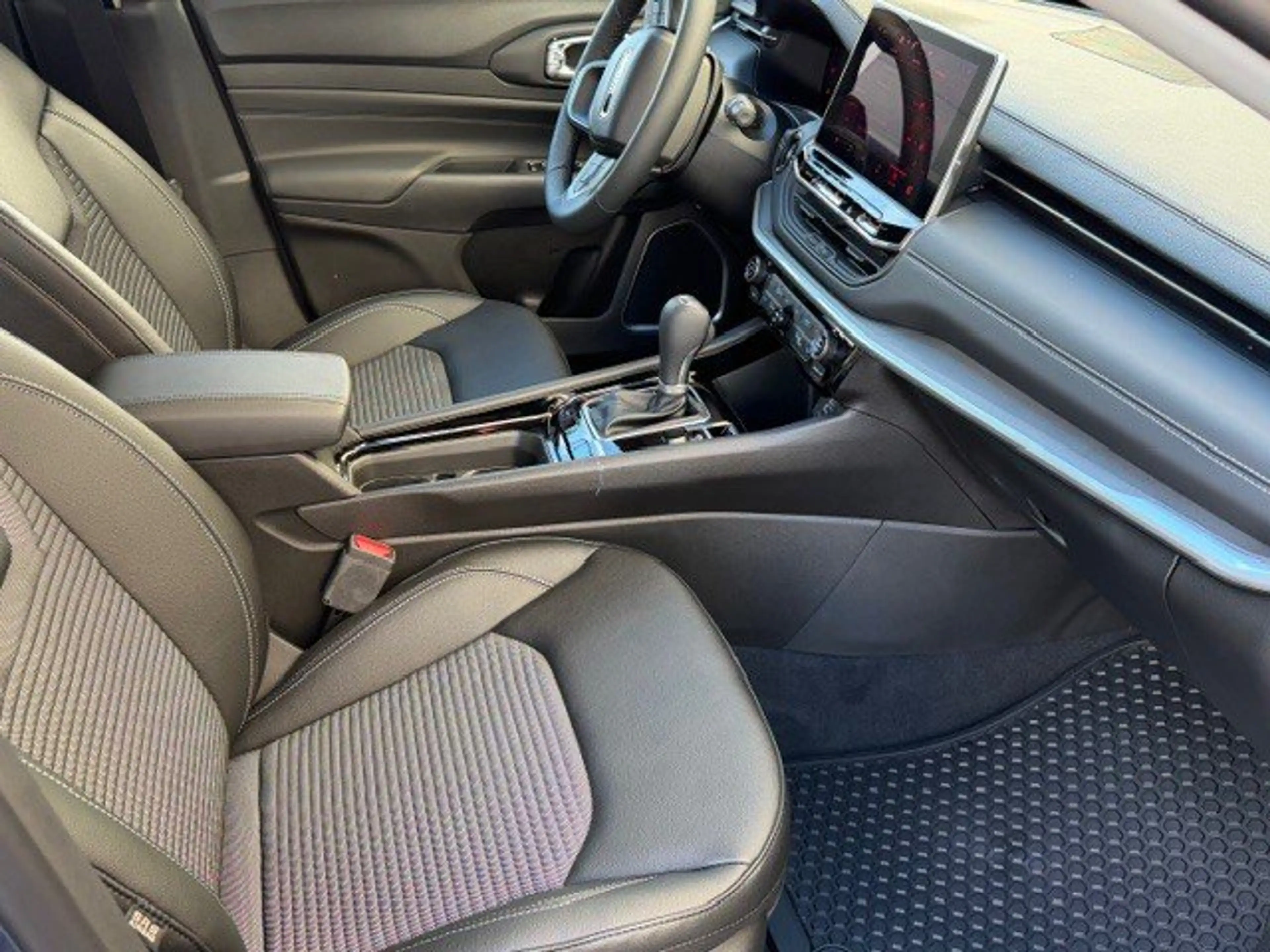 Jeep Compass *CAR PLAY*GPS*KEY LESS GO* 1.5 BENZ 130 PK MHEV — photo 8