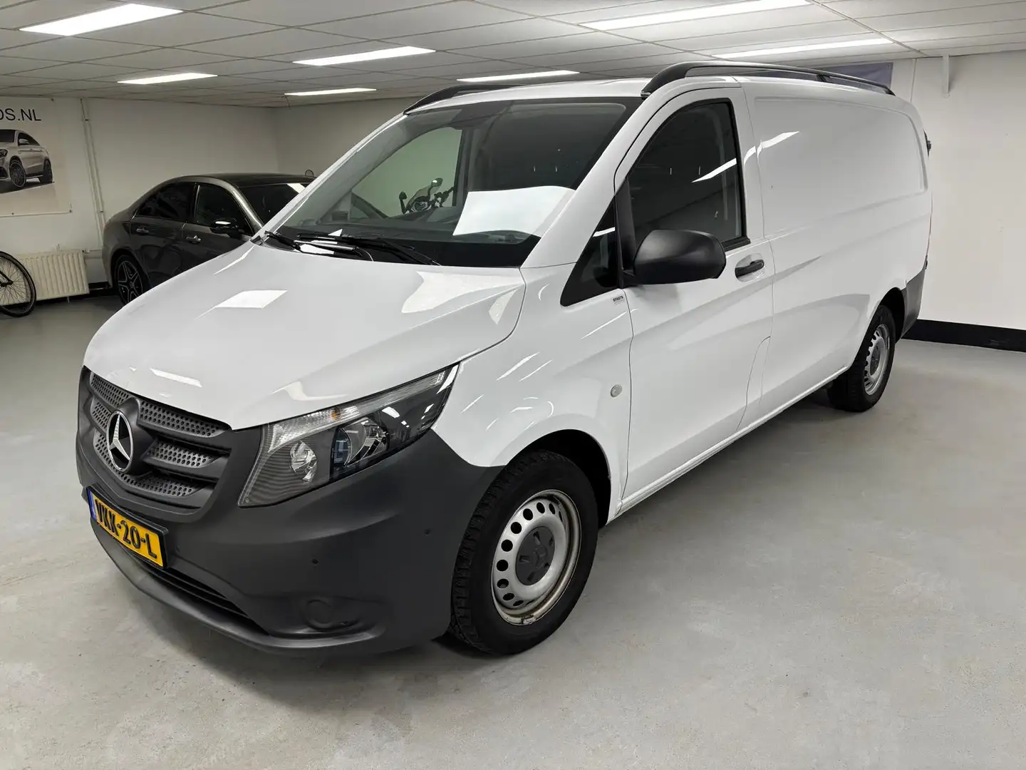 Mercedes-Benz Vito 116 CDI Lang Navi Parctronic Camera Trekhaak Blanc - 1