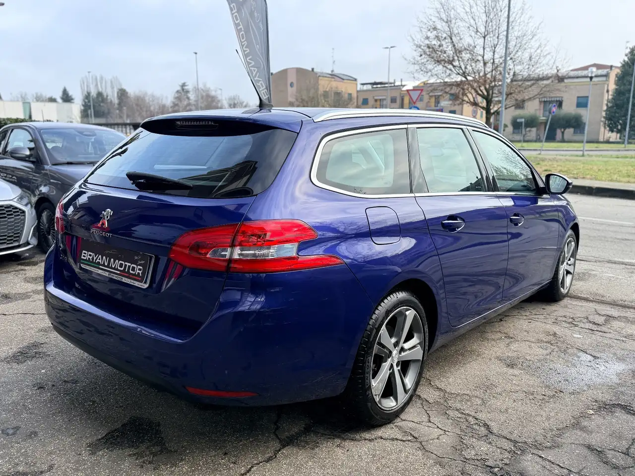 Peugeot 308 BlueHDi 130 S&S EAT8 SW Allure, миниатюра 5