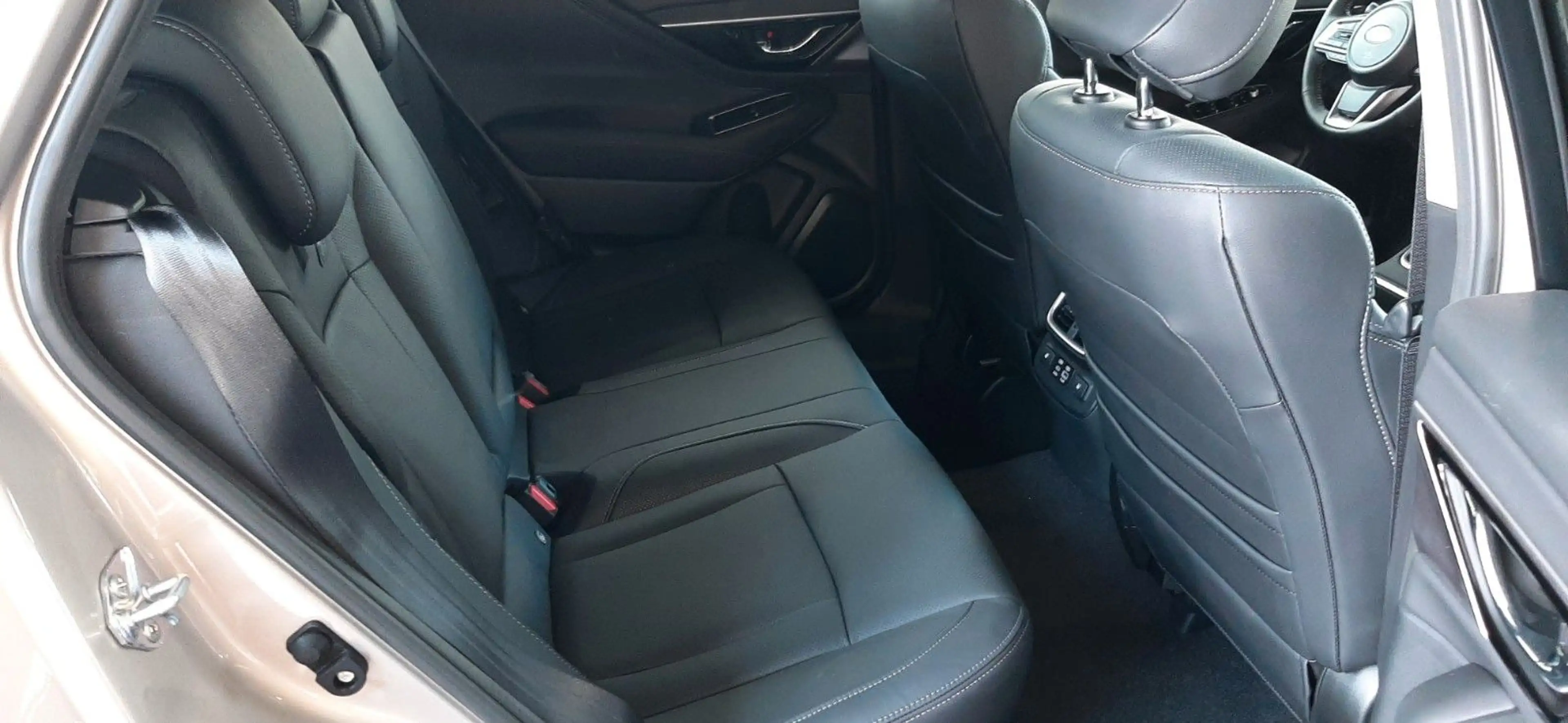 Subaru OUTBACK 2.5i PLATINUM=PREMIUM Mod' 26*8 J.GAR — photo 6