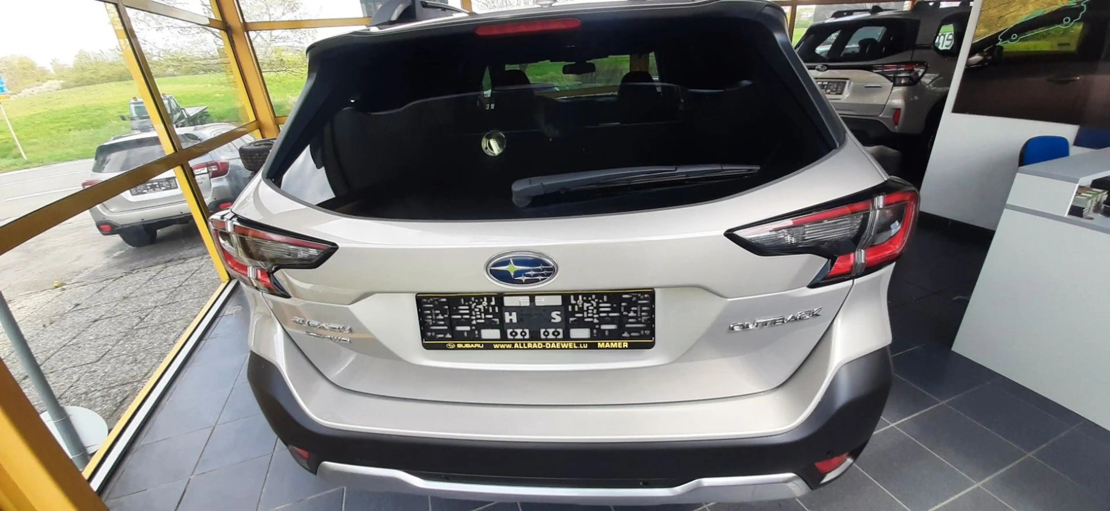 Subaru OUTBACK 2.5i PLATINUM=PREMIUM Mod' 26*8 J.GAR — photo 4