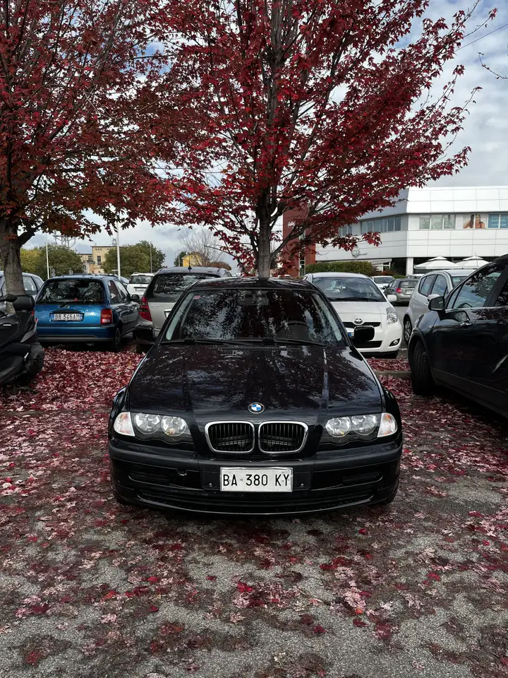 BMW 318i, foto 4