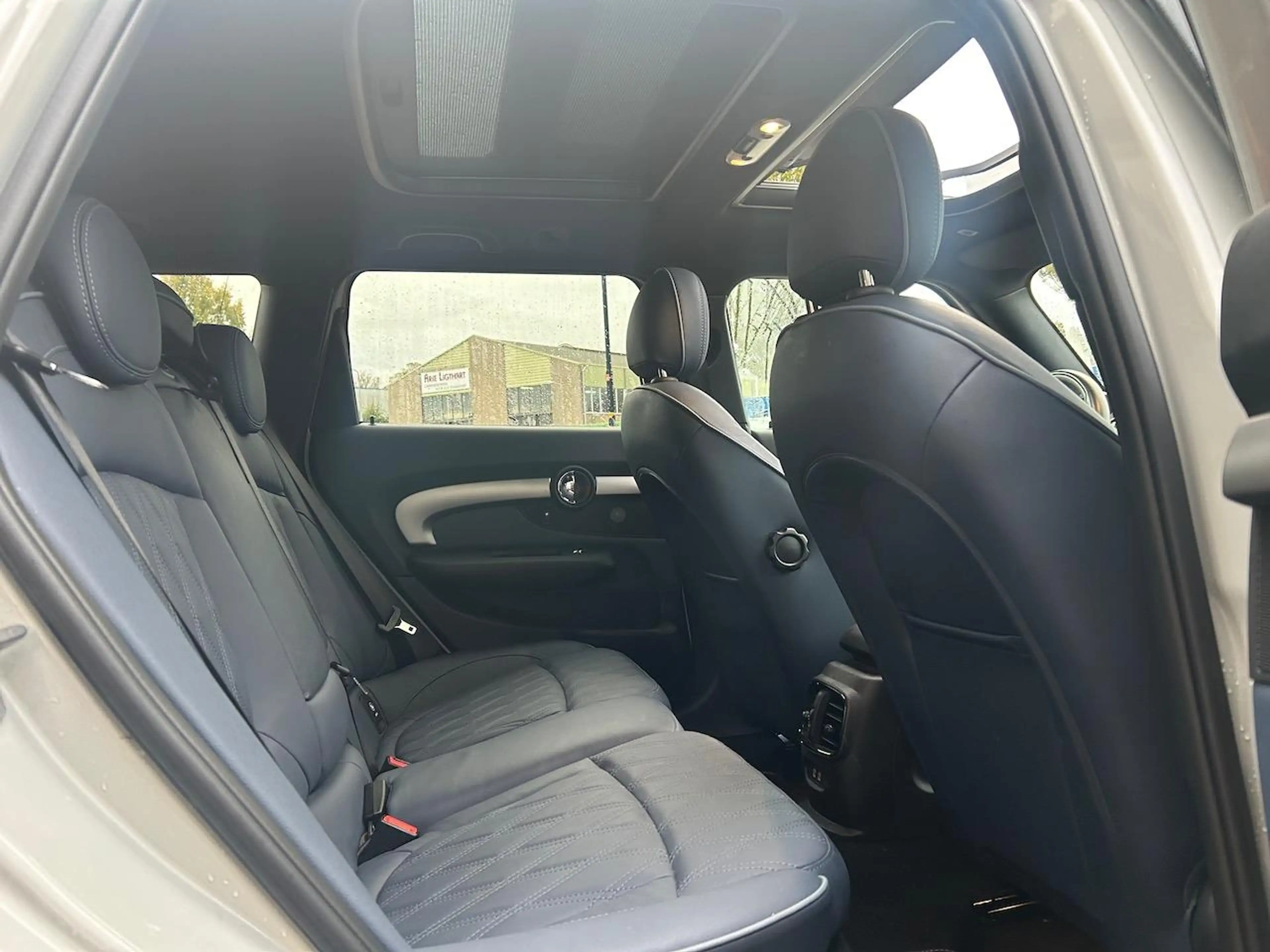 MINI Cooper Clubman Mini 1.5 Richmond Park Edition AUT|PANO! — photo 11