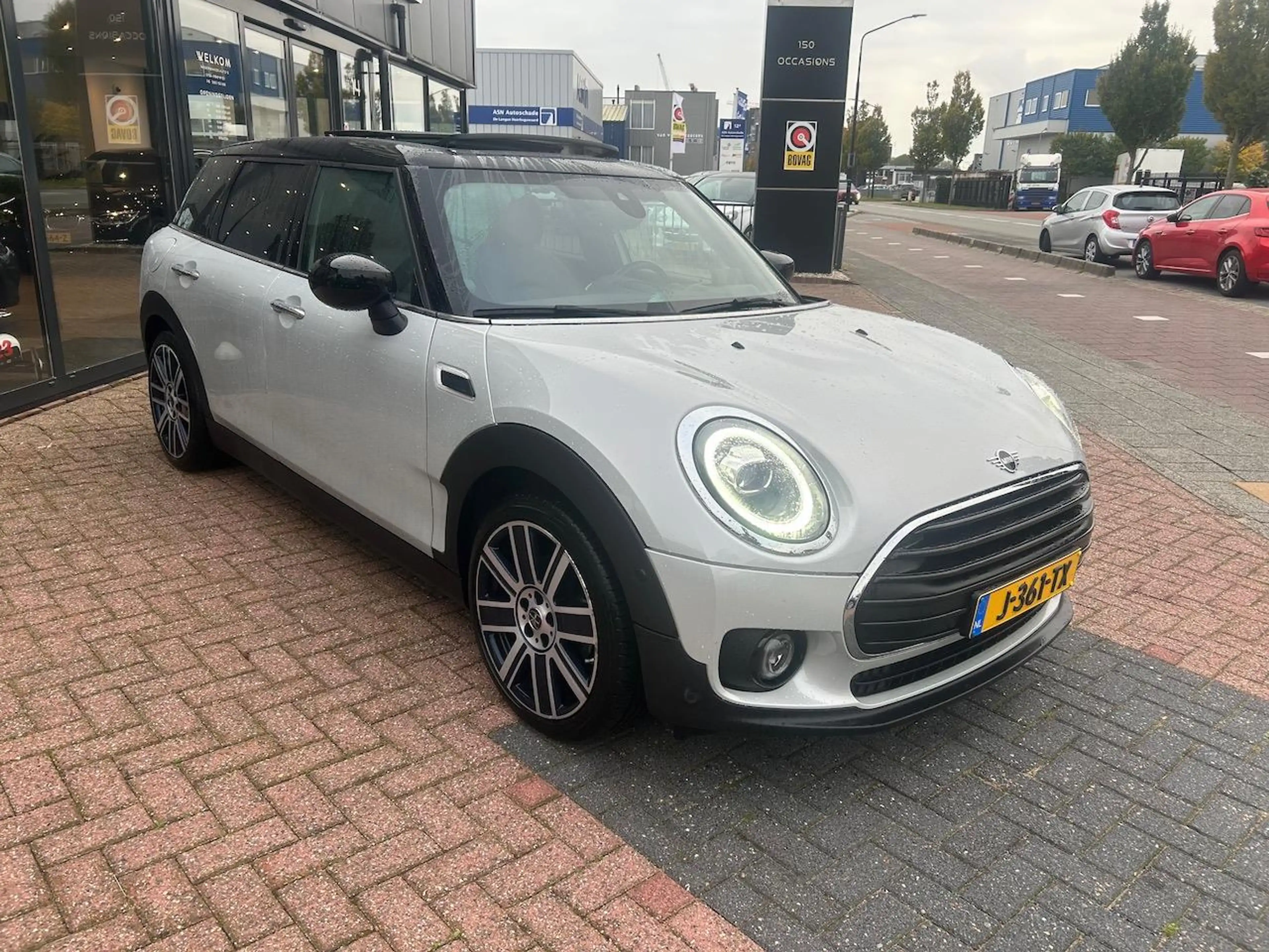 MINI Cooper Clubman Mini 1.5 Richmond Park Edition AUT|PANO! — photo 6