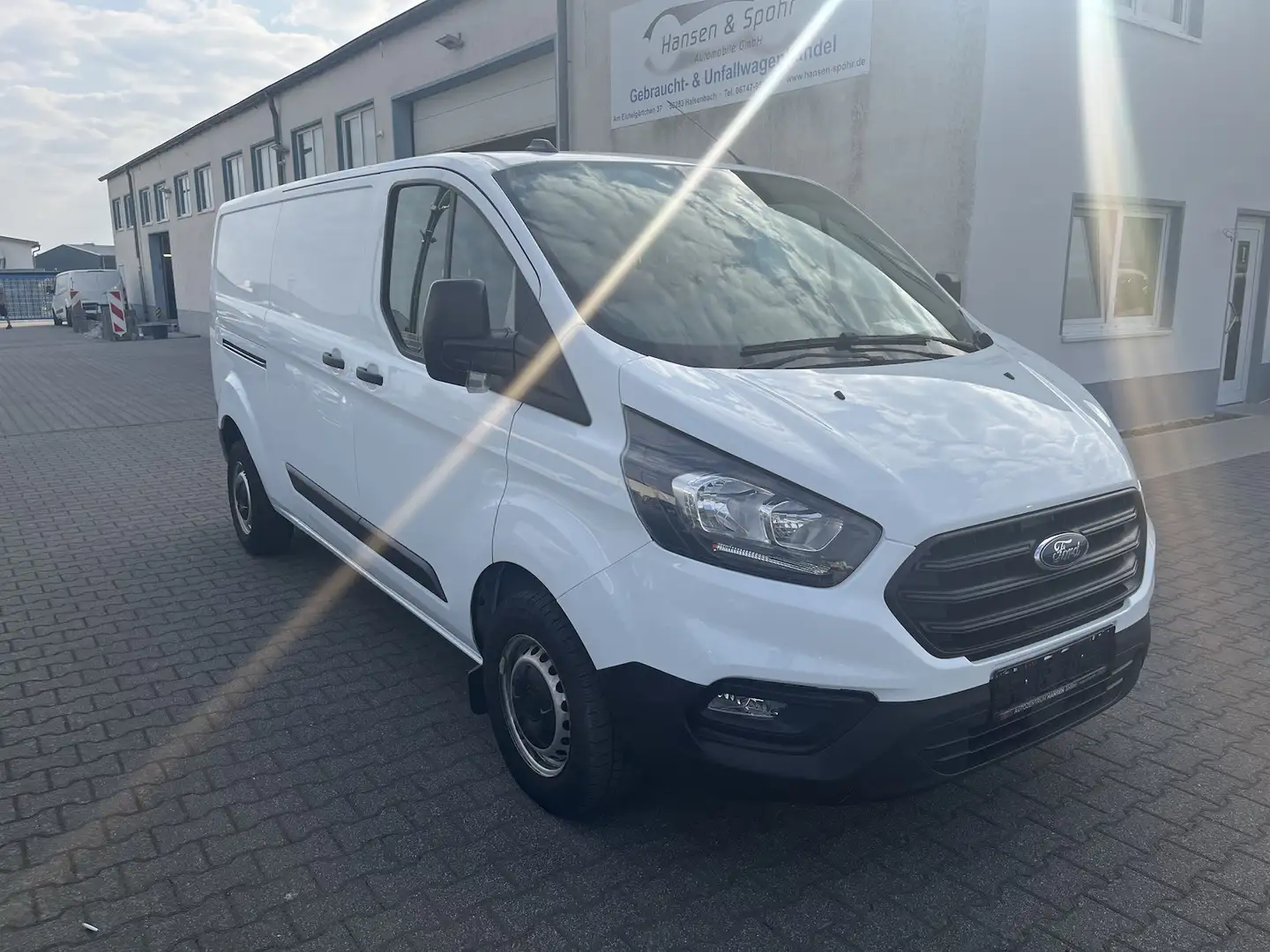 Ford Transit Custom Kasten L2H1 2.0 TDCI, EU6 Weiß - 2