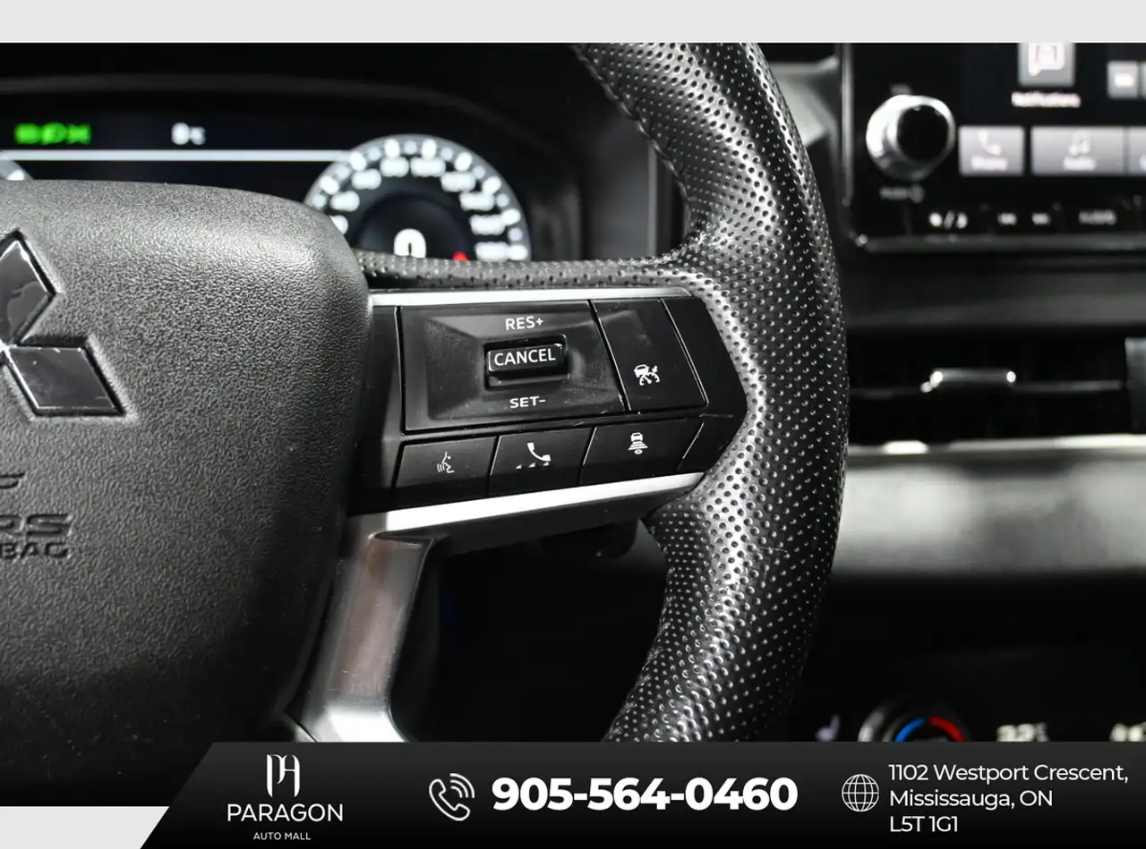 Mitsubishi Outlander photo Mitsubishi Outlander