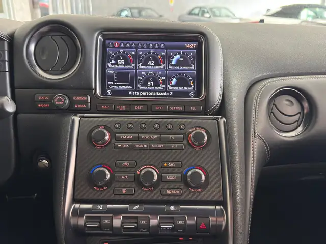 Nissan GT-R view 12